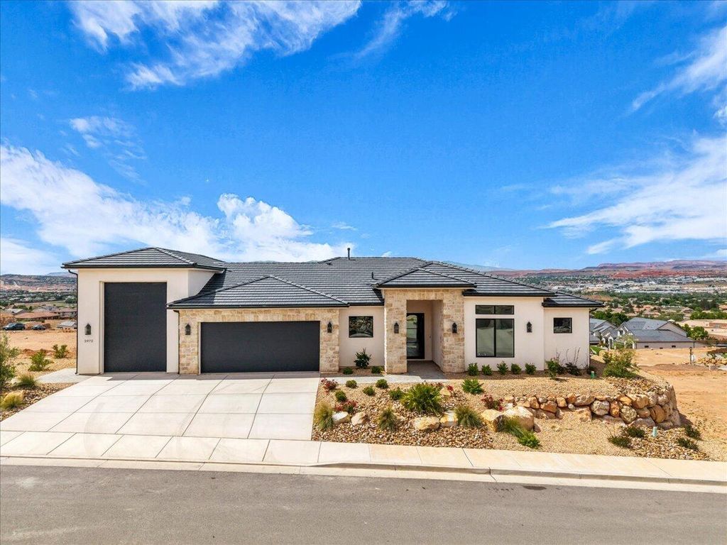 Photo of 2072 S Pony Way, Washington, UT 84780 (MLS # 26-271850)