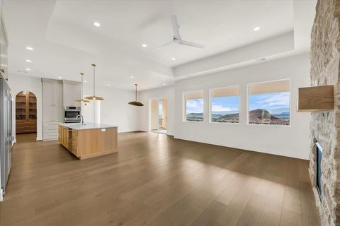Tiny photo for 2072 S Pony Way, Washington, UT 84780 (MLS # 26-271850)