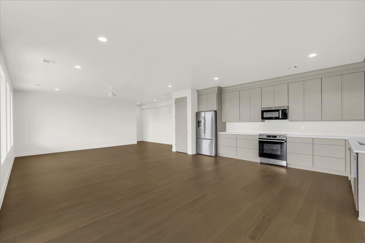 HEIGHTS AT WASHINGTON BENCH - Residential