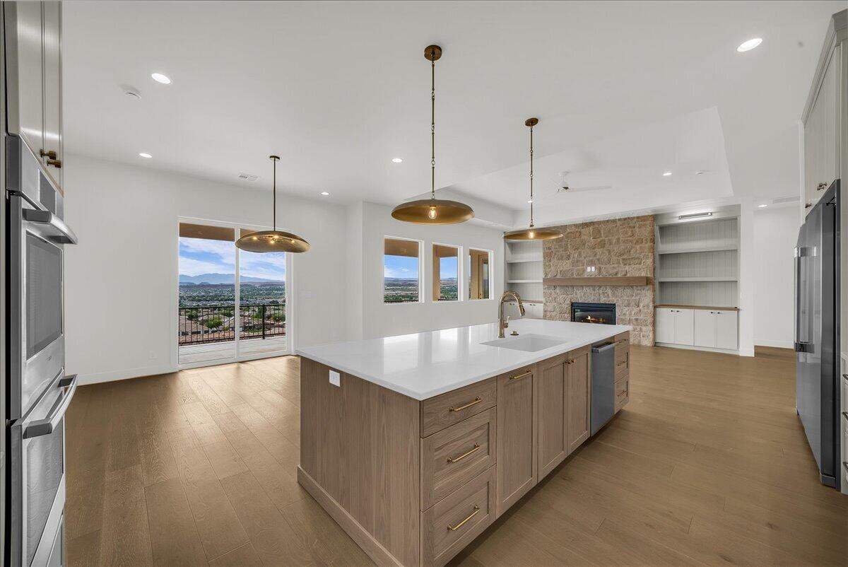 HEIGHTS AT WASHINGTON BENCH - Residential