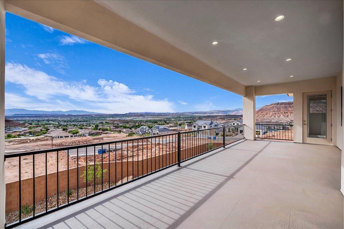 HEIGHTS AT WASHINGTON BENCH - Residential