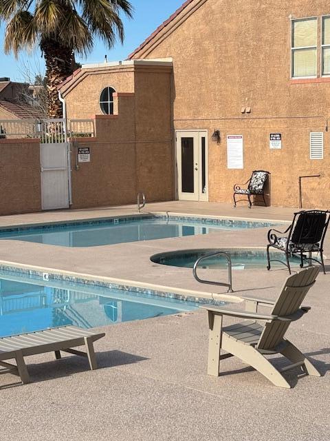 TAMARACK - ST GEORGE GOLF CLUB CONDOS - Residential