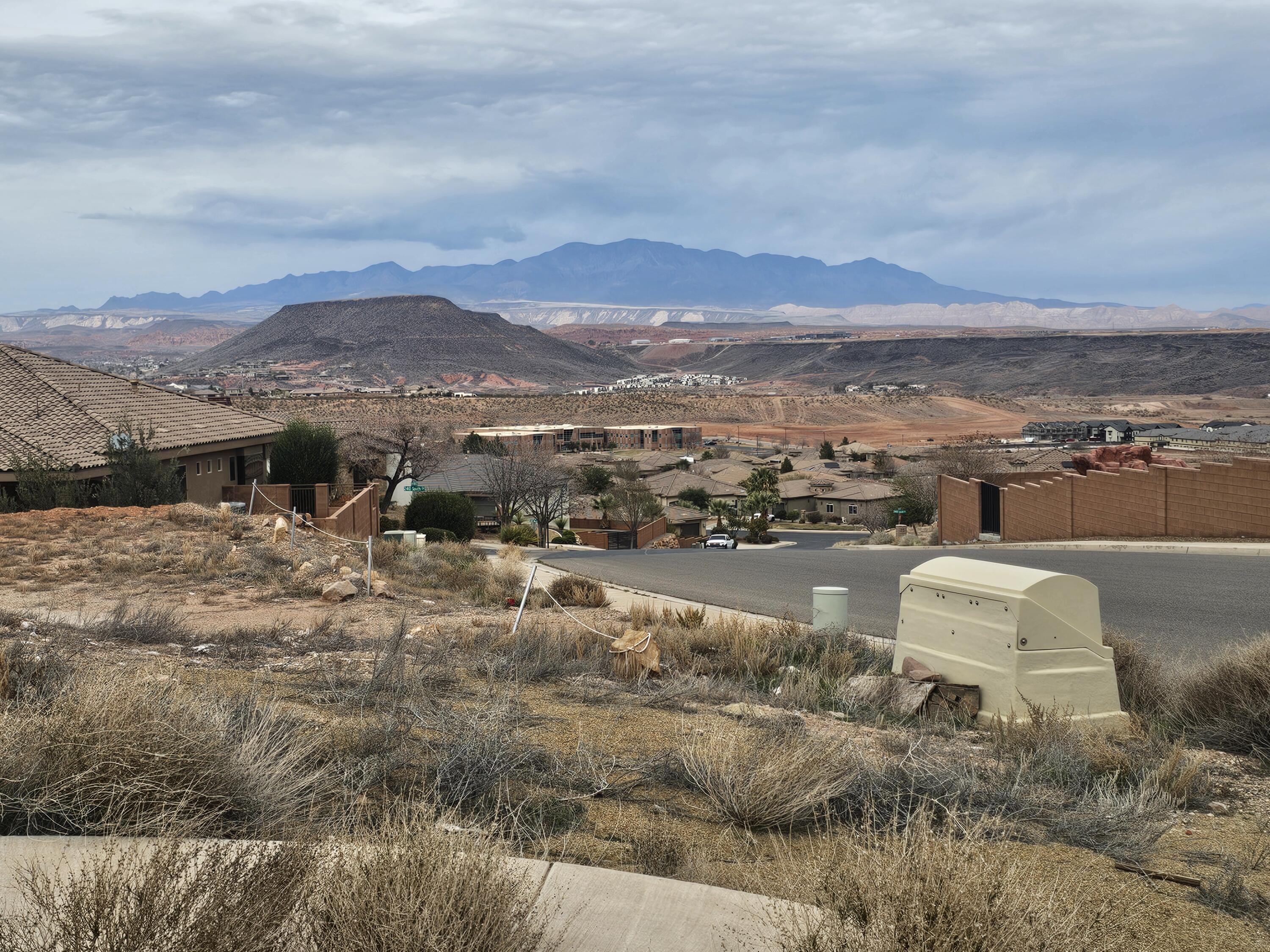 TONAQUINT TERRACE - Land