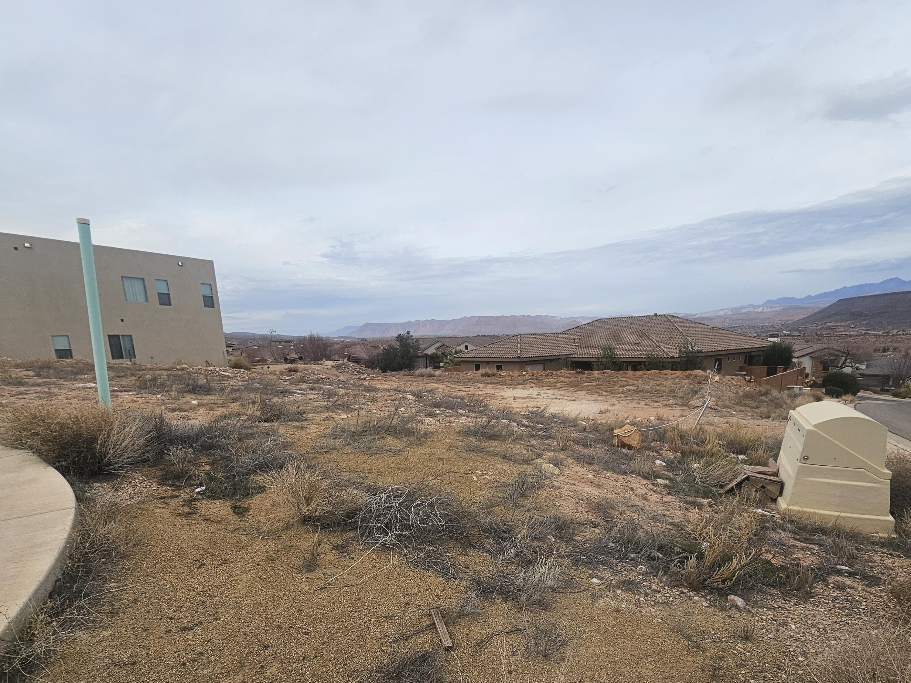 TONAQUINT TERRACE - Land