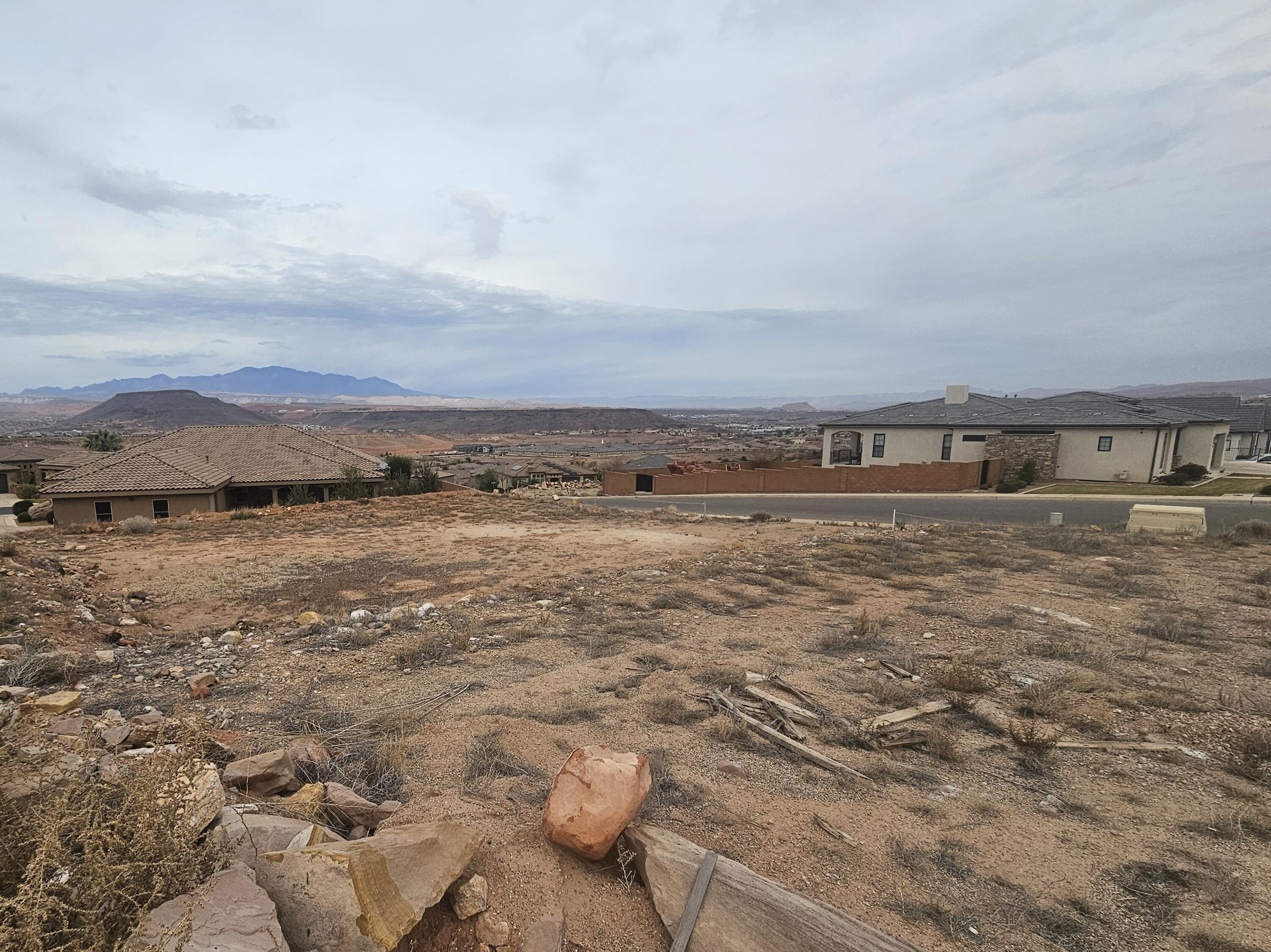 TONAQUINT TERRACE - Land