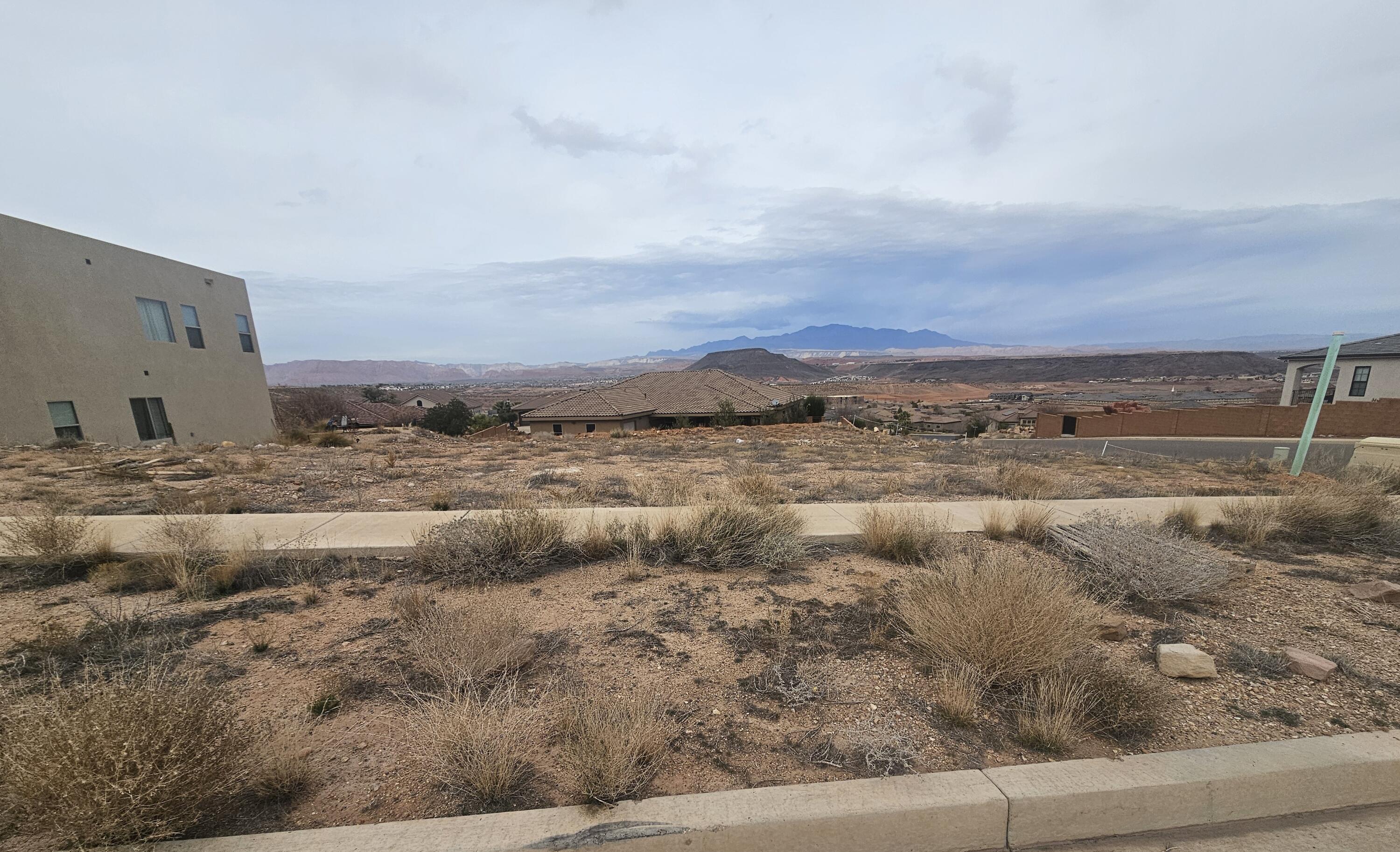 TONAQUINT TERRACE - Land