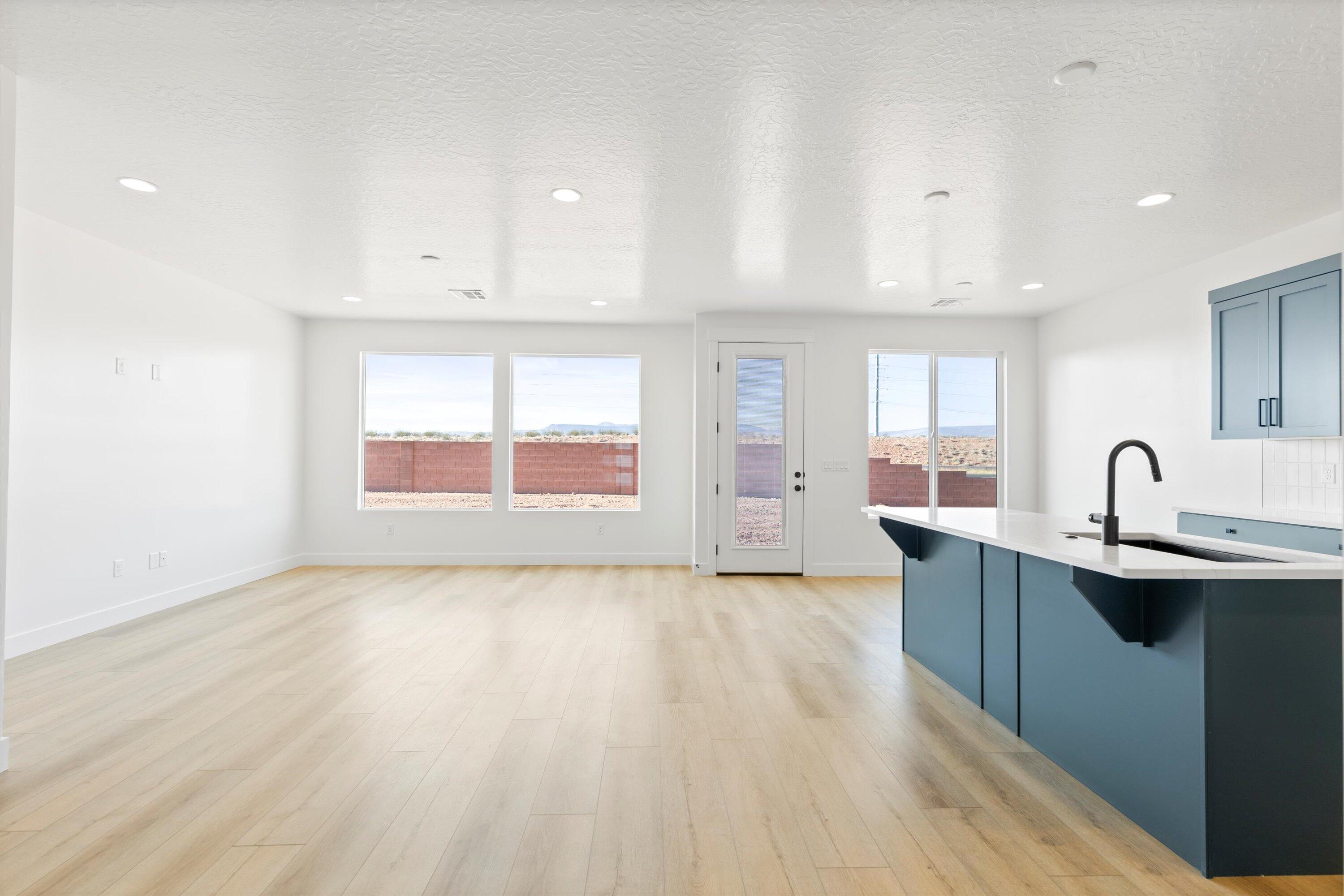 STRAWBERRY FIELDS ESTATES - Residential