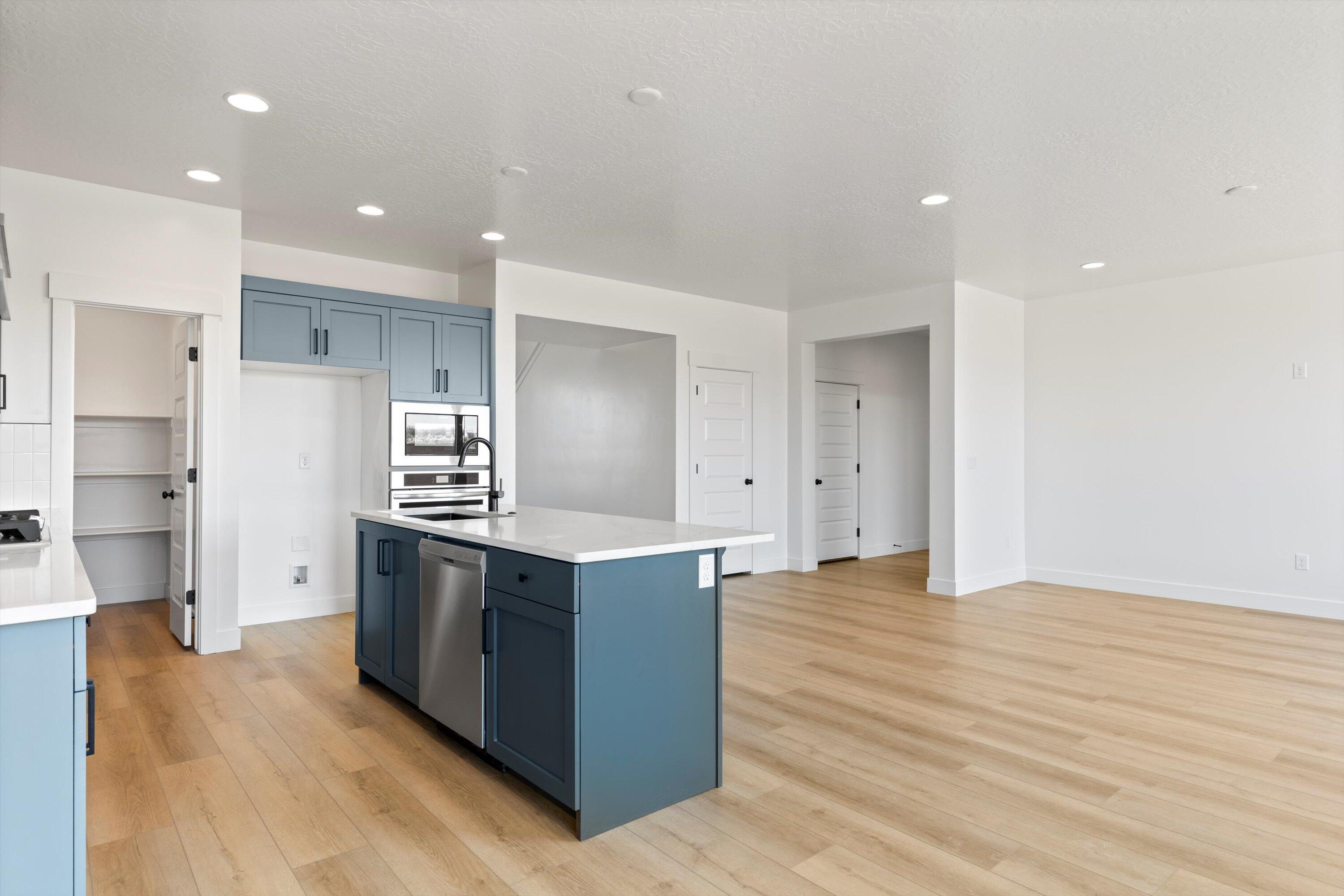 STRAWBERRY FIELDS ESTATES - Residential