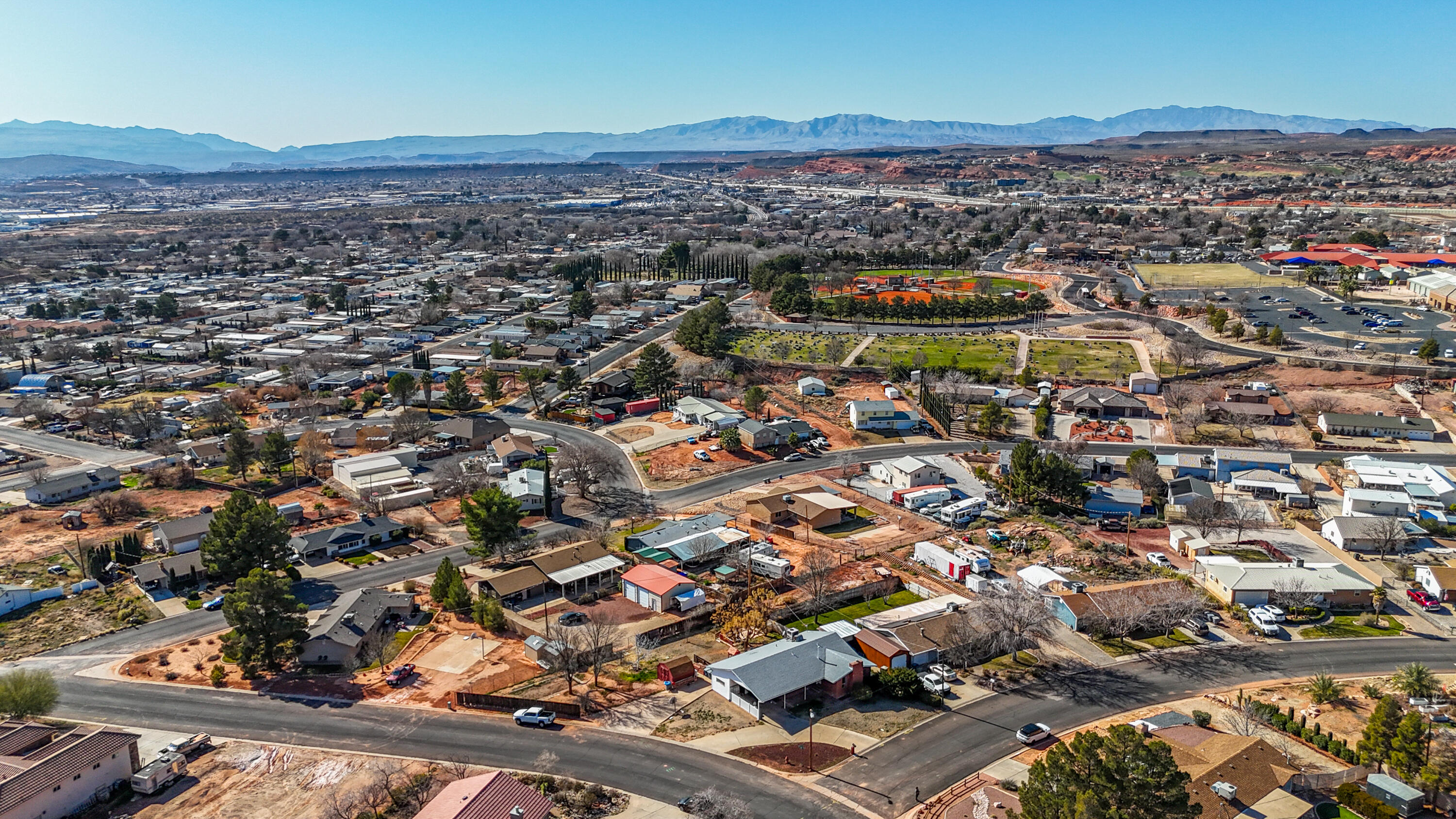 RED ROCK ESTATES - Residential