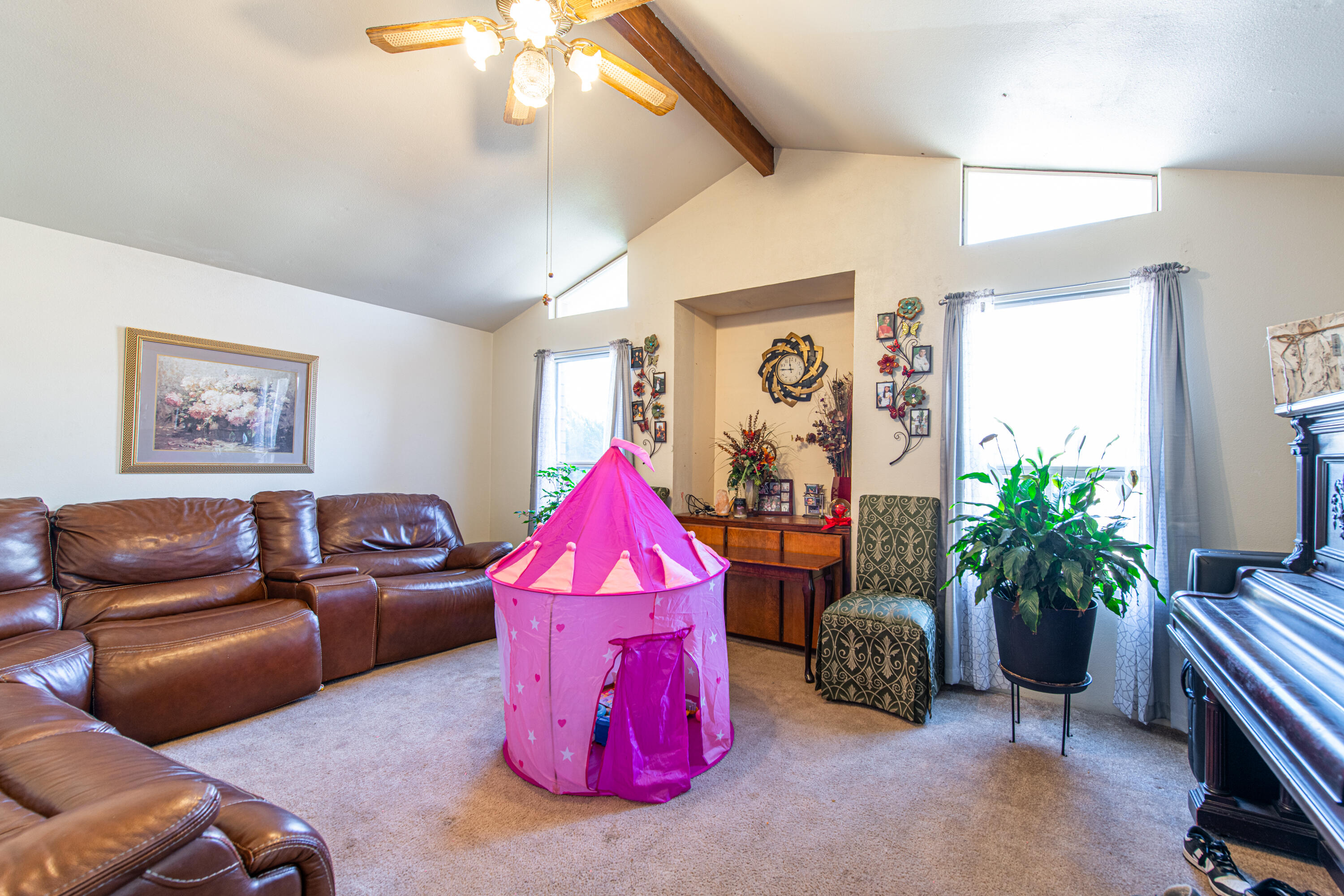 RED ROCK ESTATES - Residential