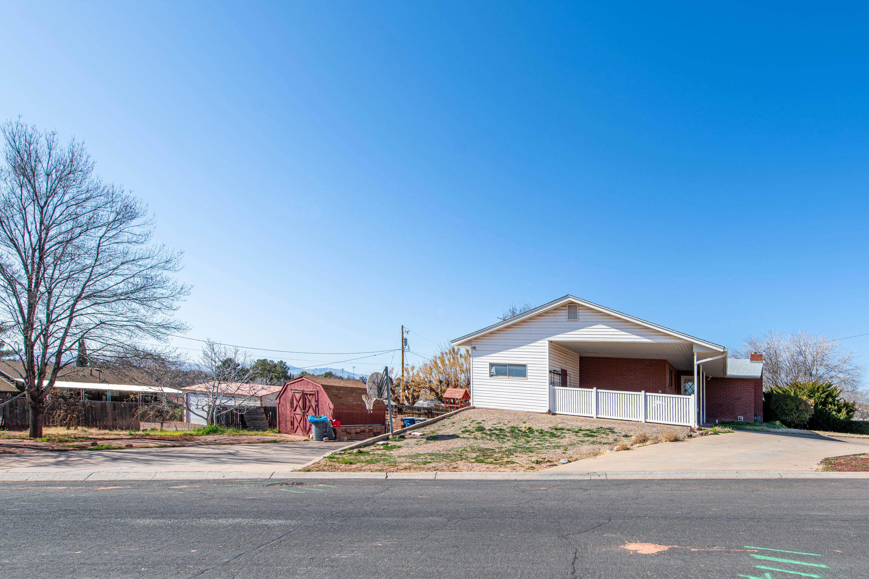 RED ROCK ESTATES - Residential