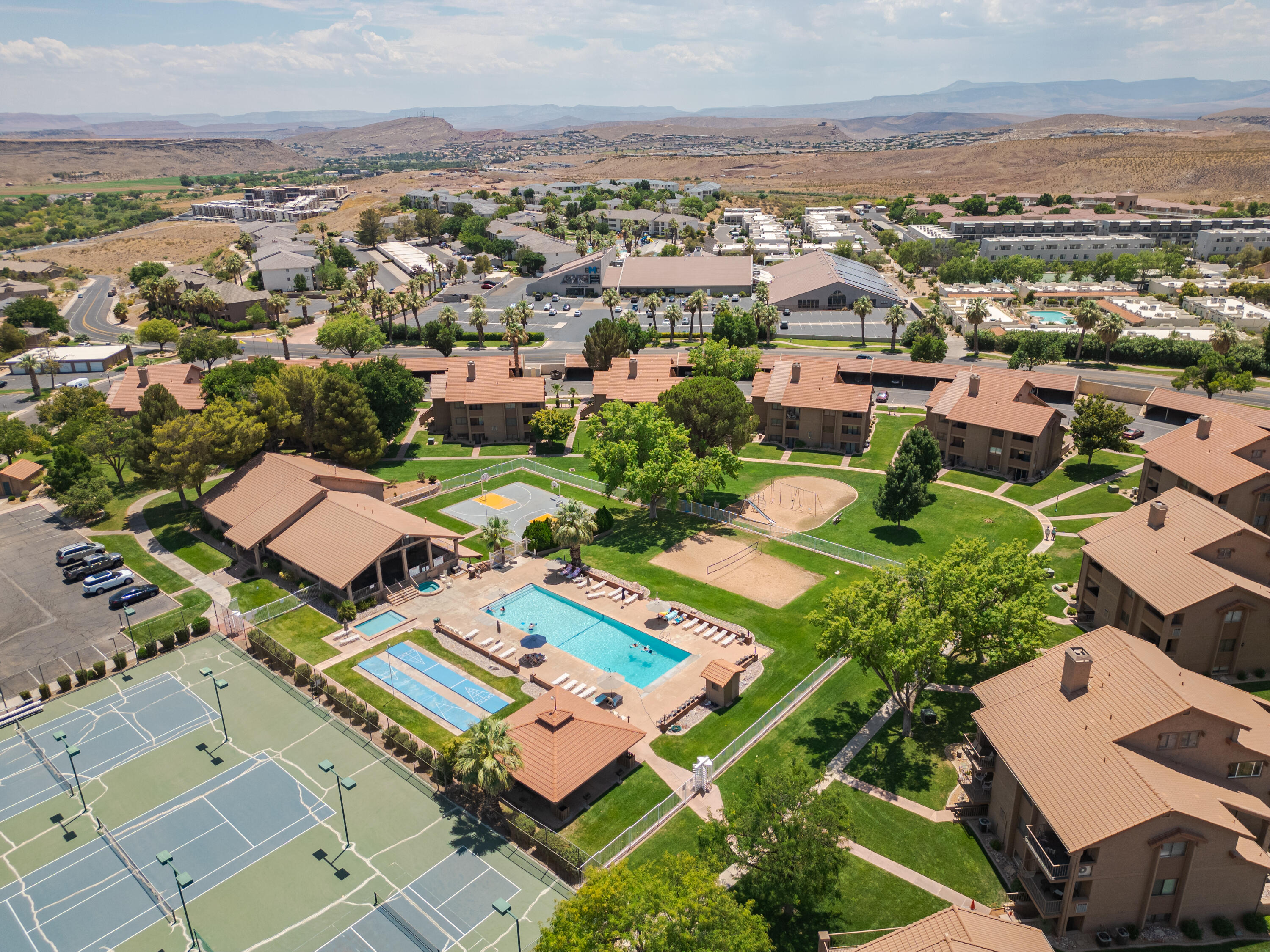 SPORTS VILLAGE - Residential