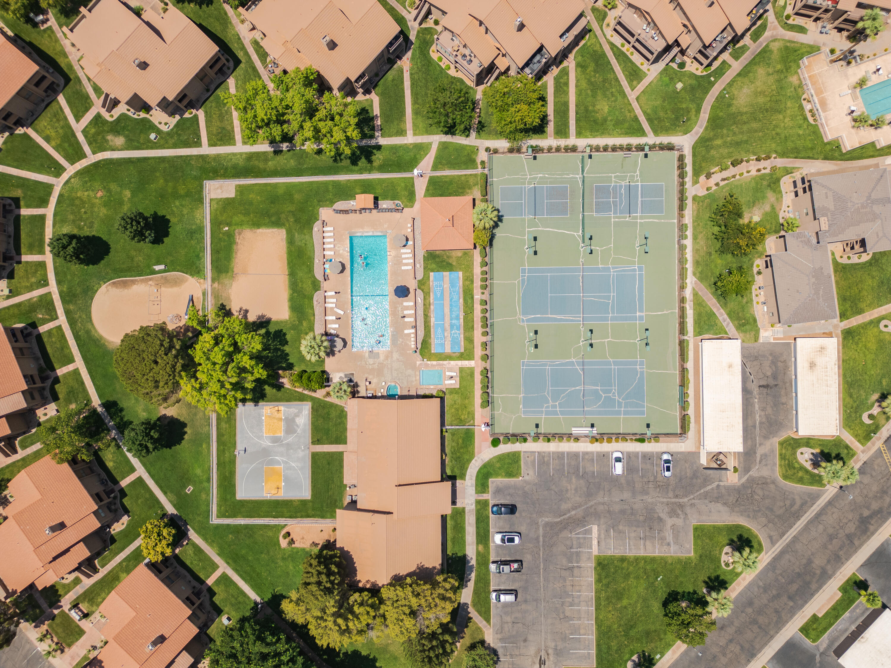 SPORTS VILLAGE - Residential