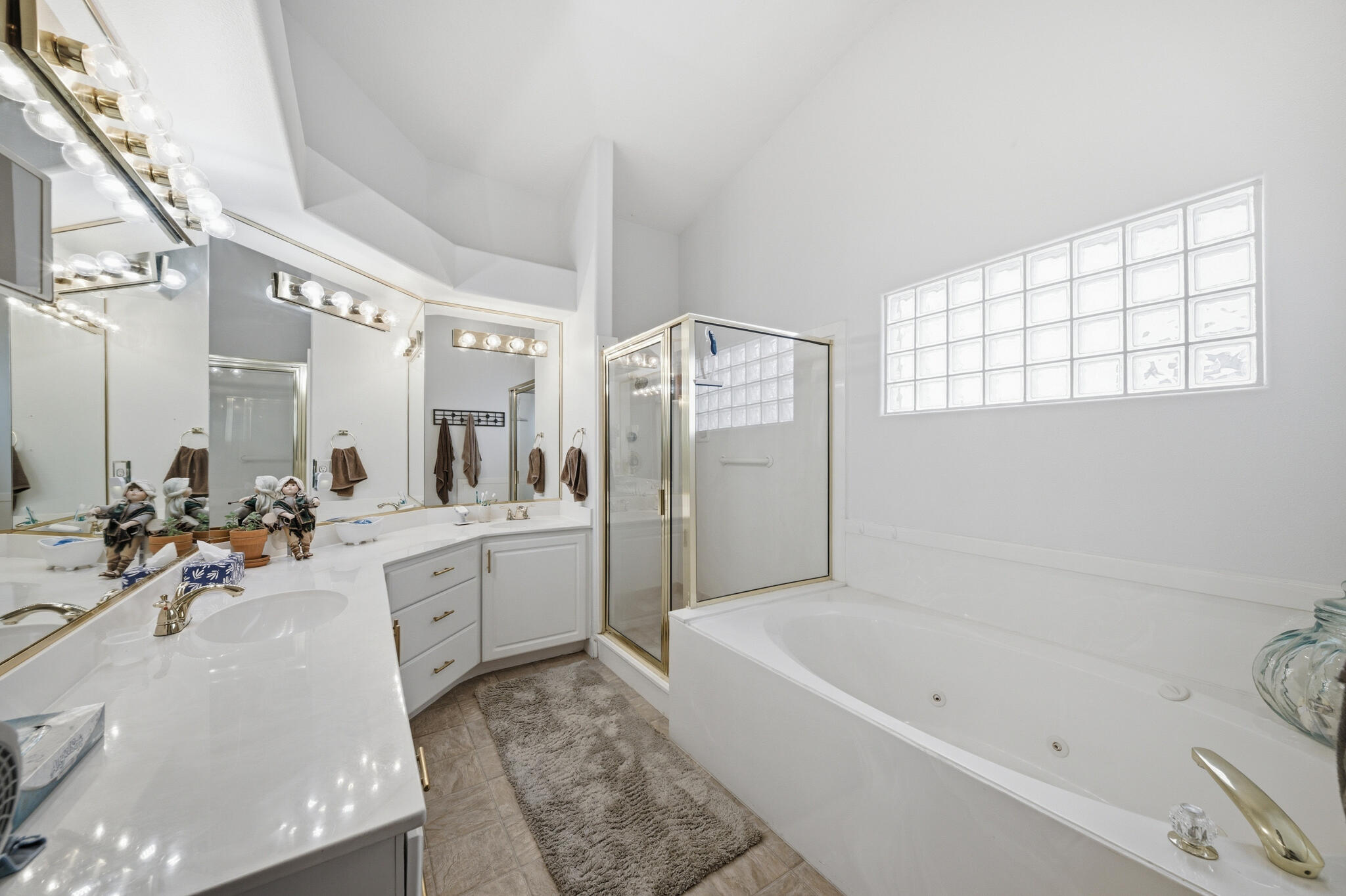 WEST SPRINGS TOWNHOMES - Residential