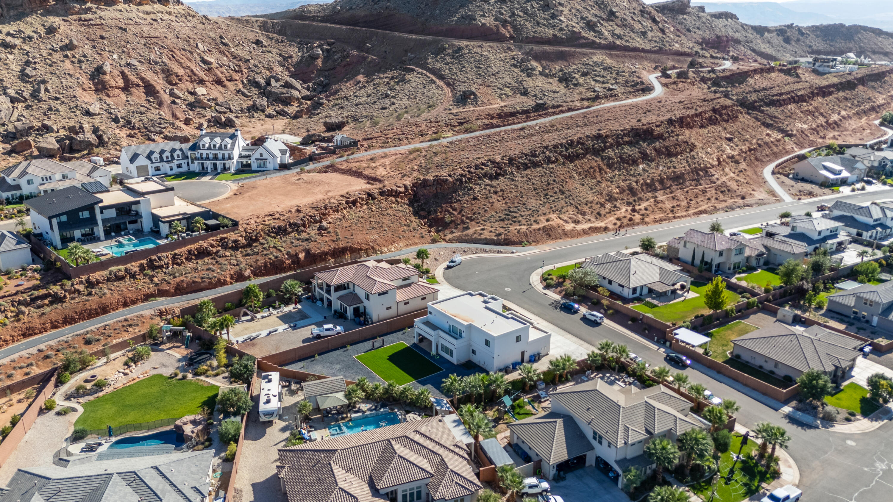 MAPLE ESTATES - Residential