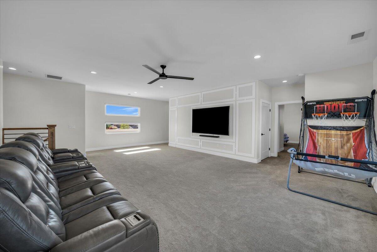 MAPLE ESTATES - Residential