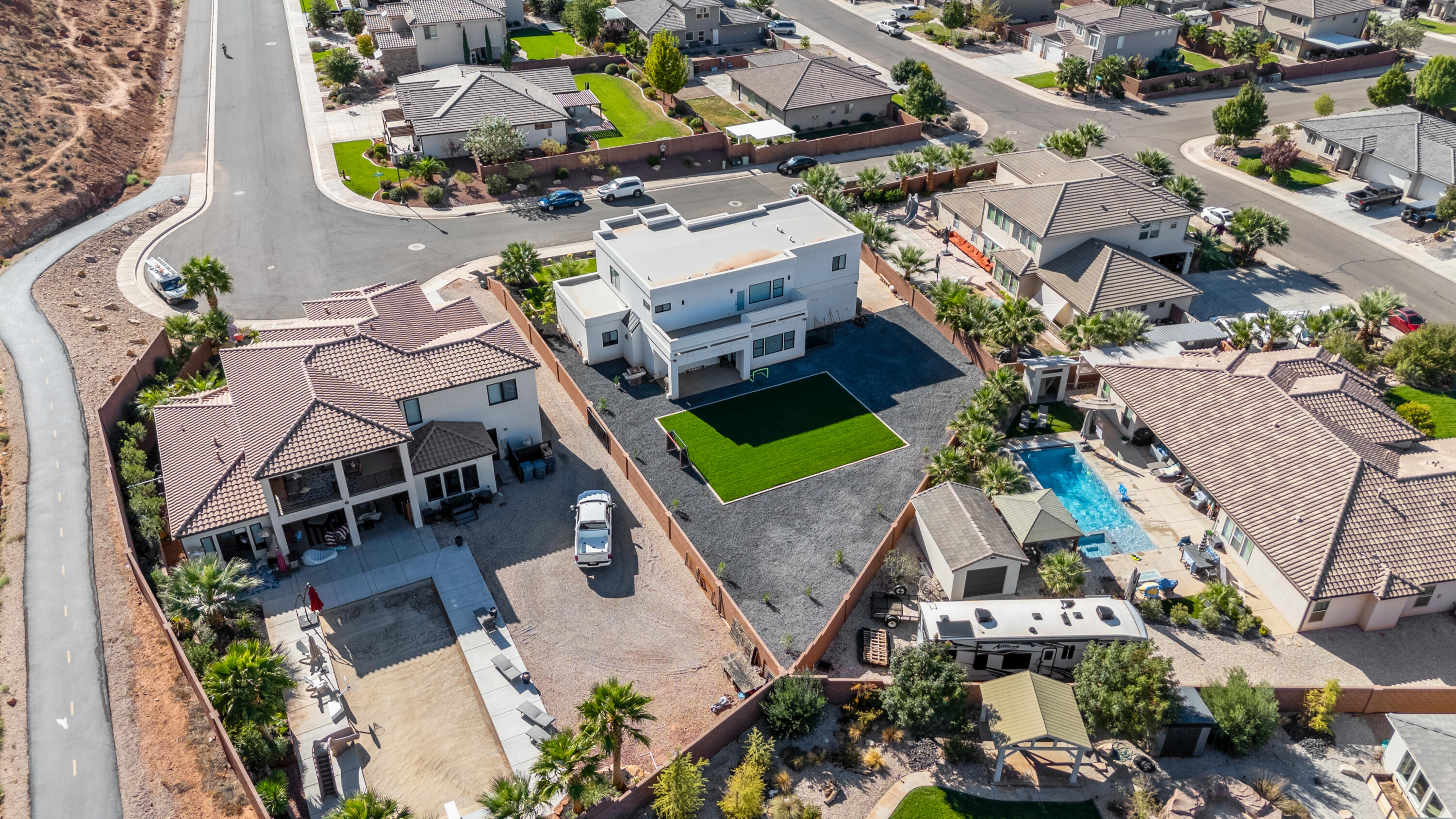 MAPLE ESTATES - Residential