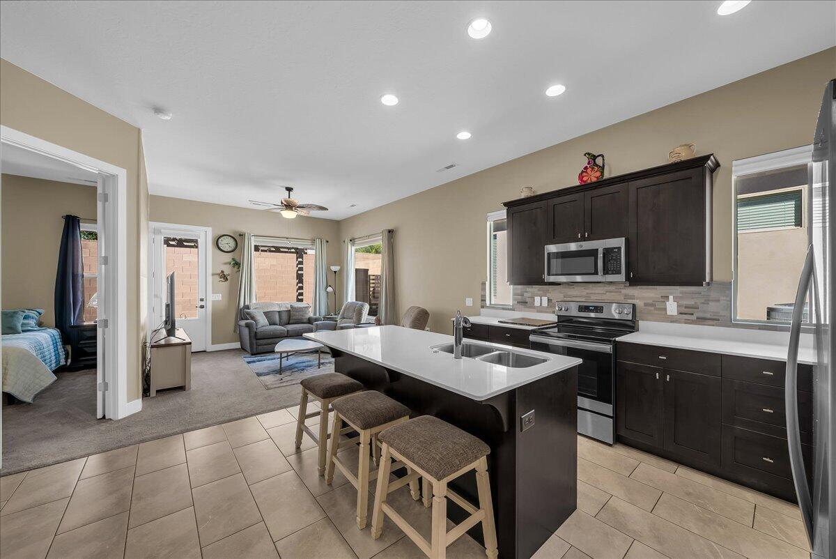 1254 W Hopewell DR - Photo 4