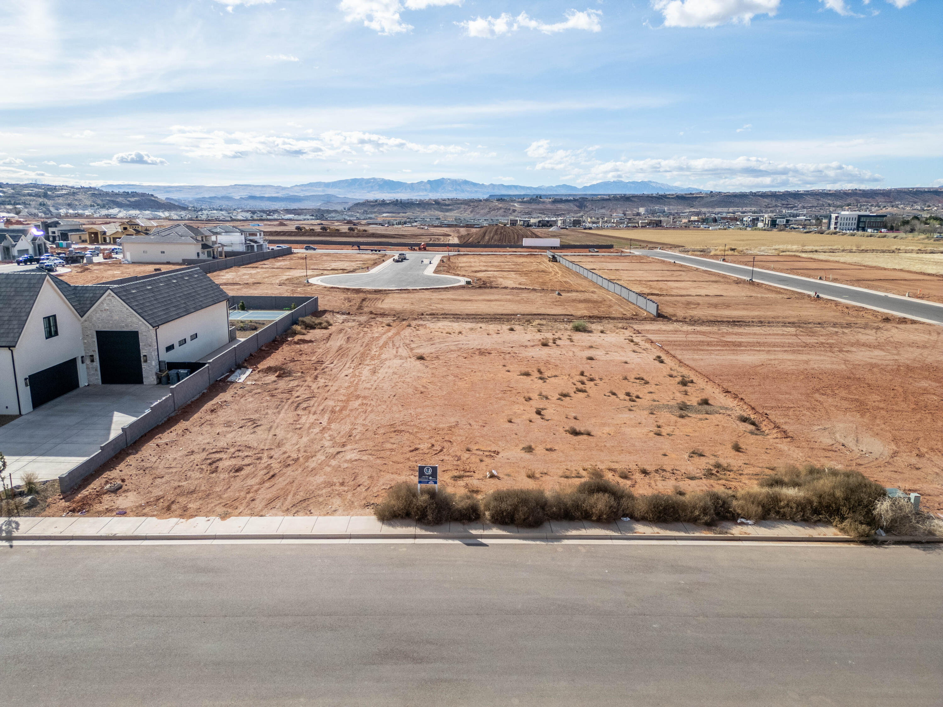 OAK GROVE MEADOWS - Land