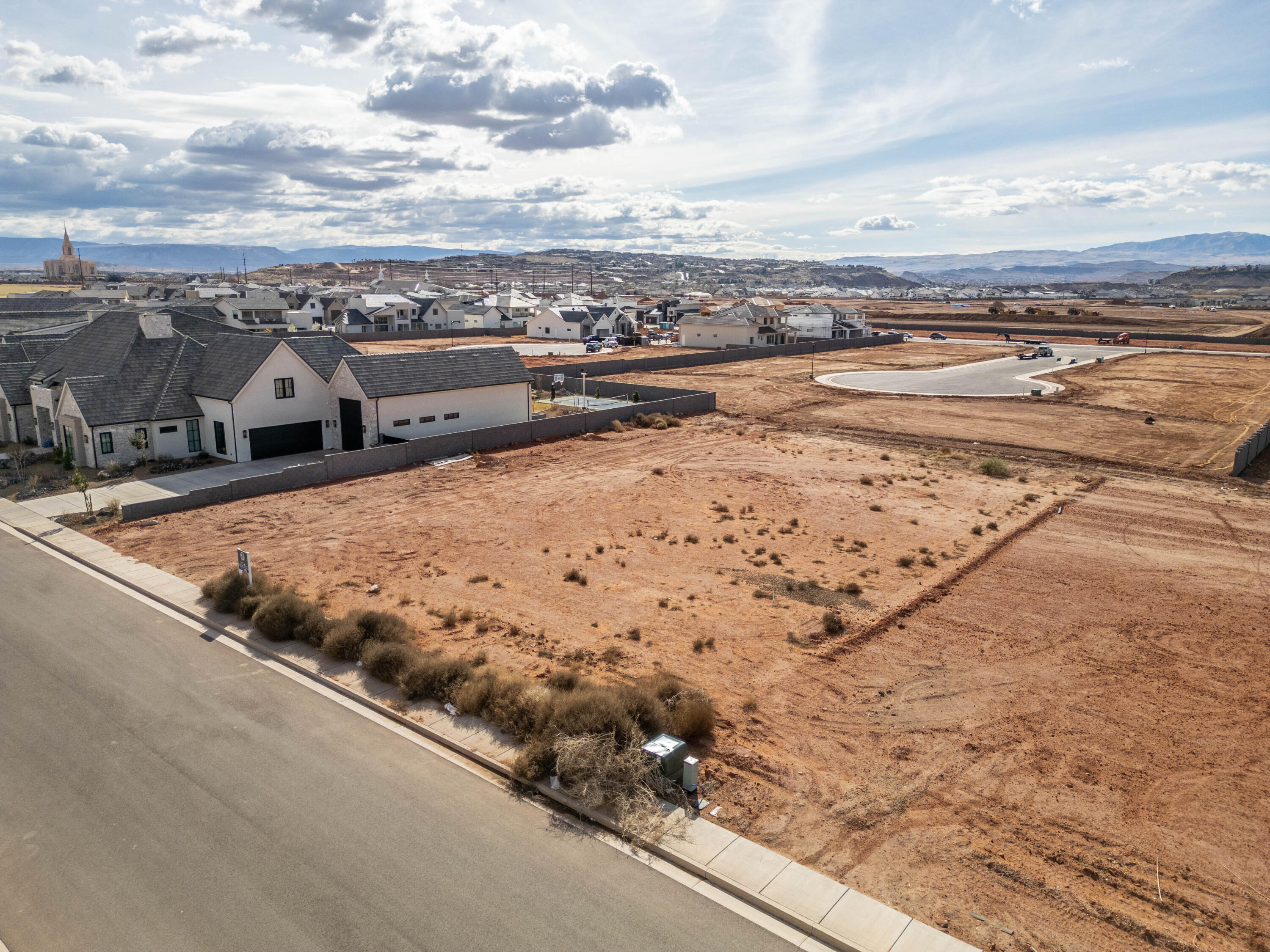 OAK GROVE MEADOWS - Land