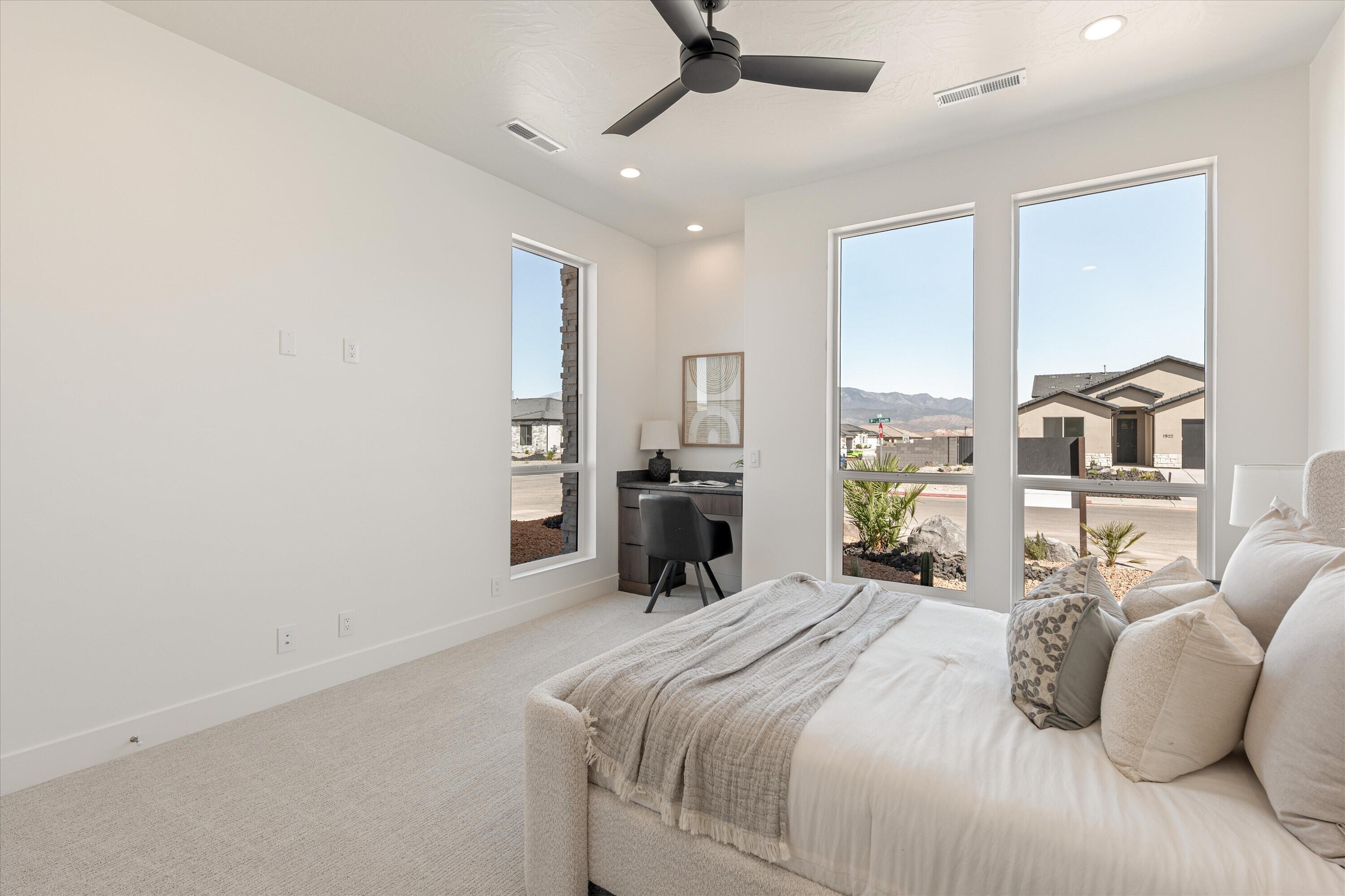 SCENIC POINTE - Residential