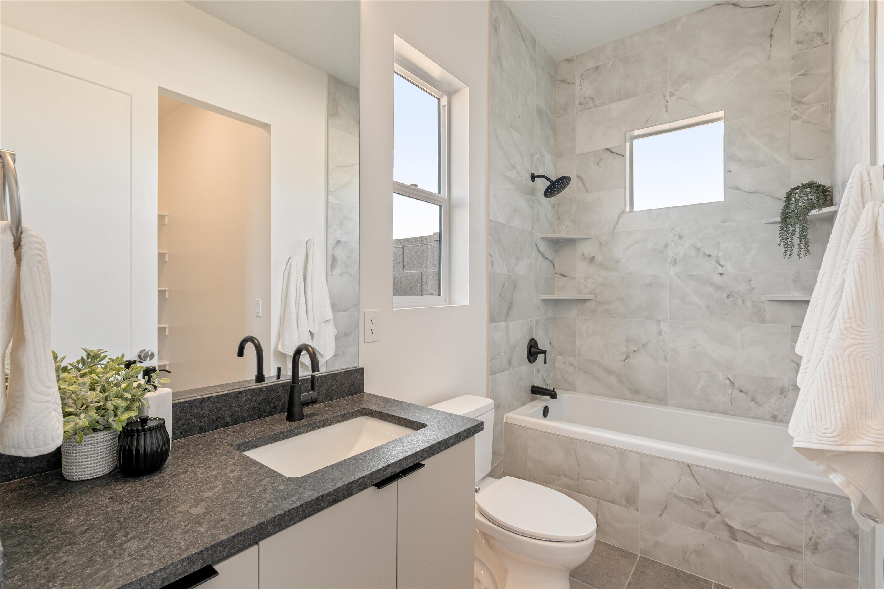 SCENIC POINTE - Residential