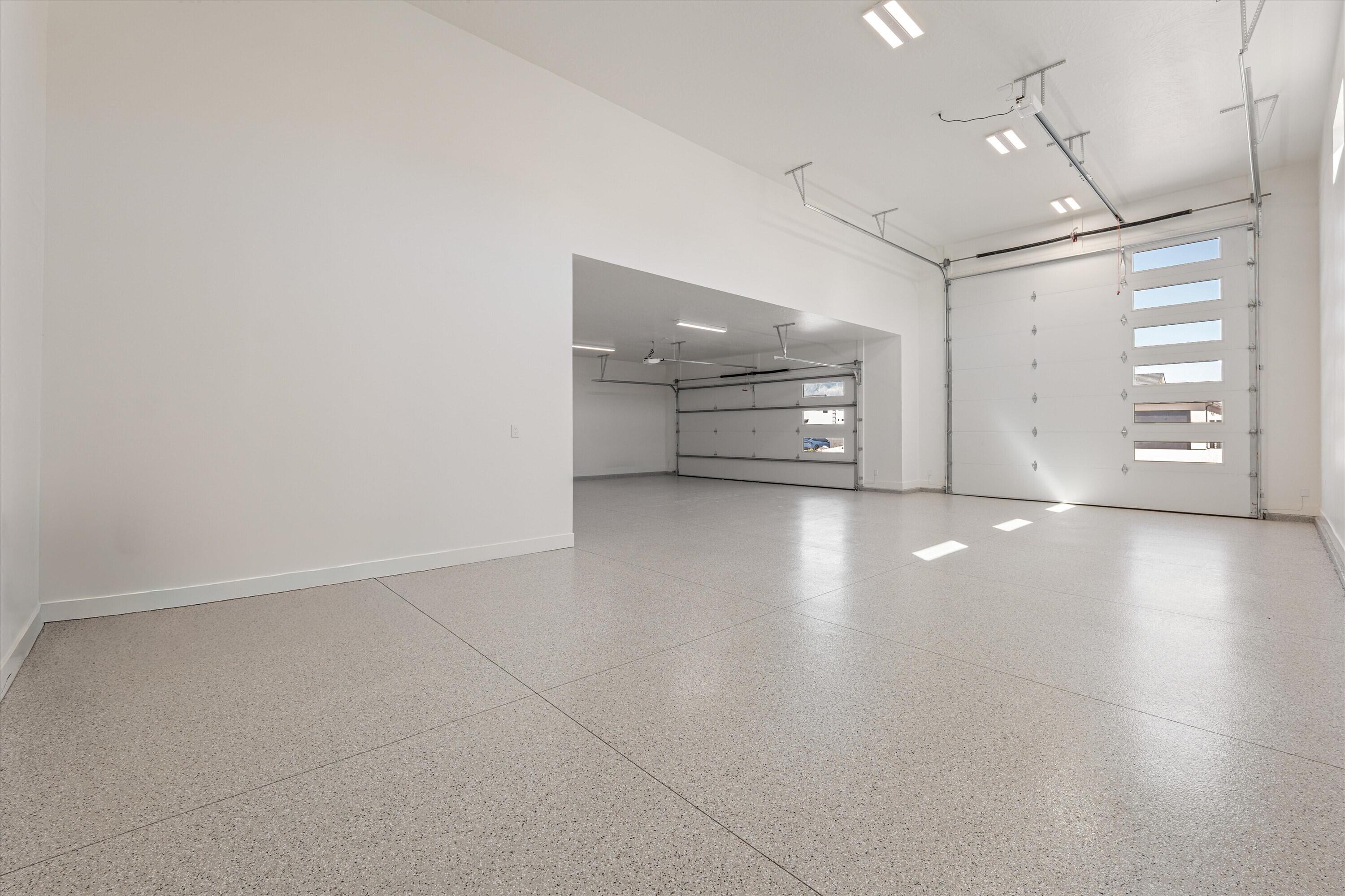 SCENIC POINTE - Residential