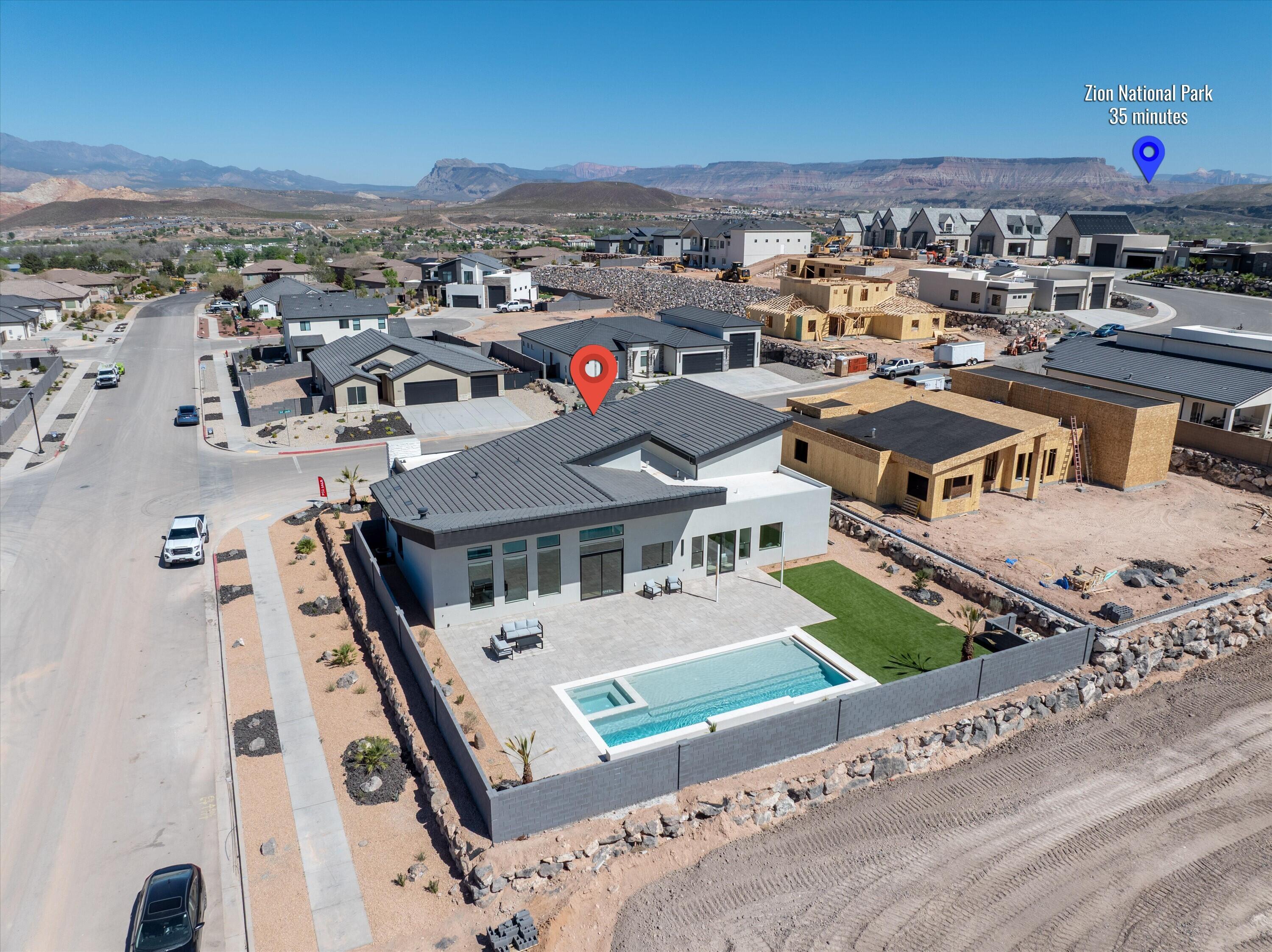 SCENIC POINTE - Residential