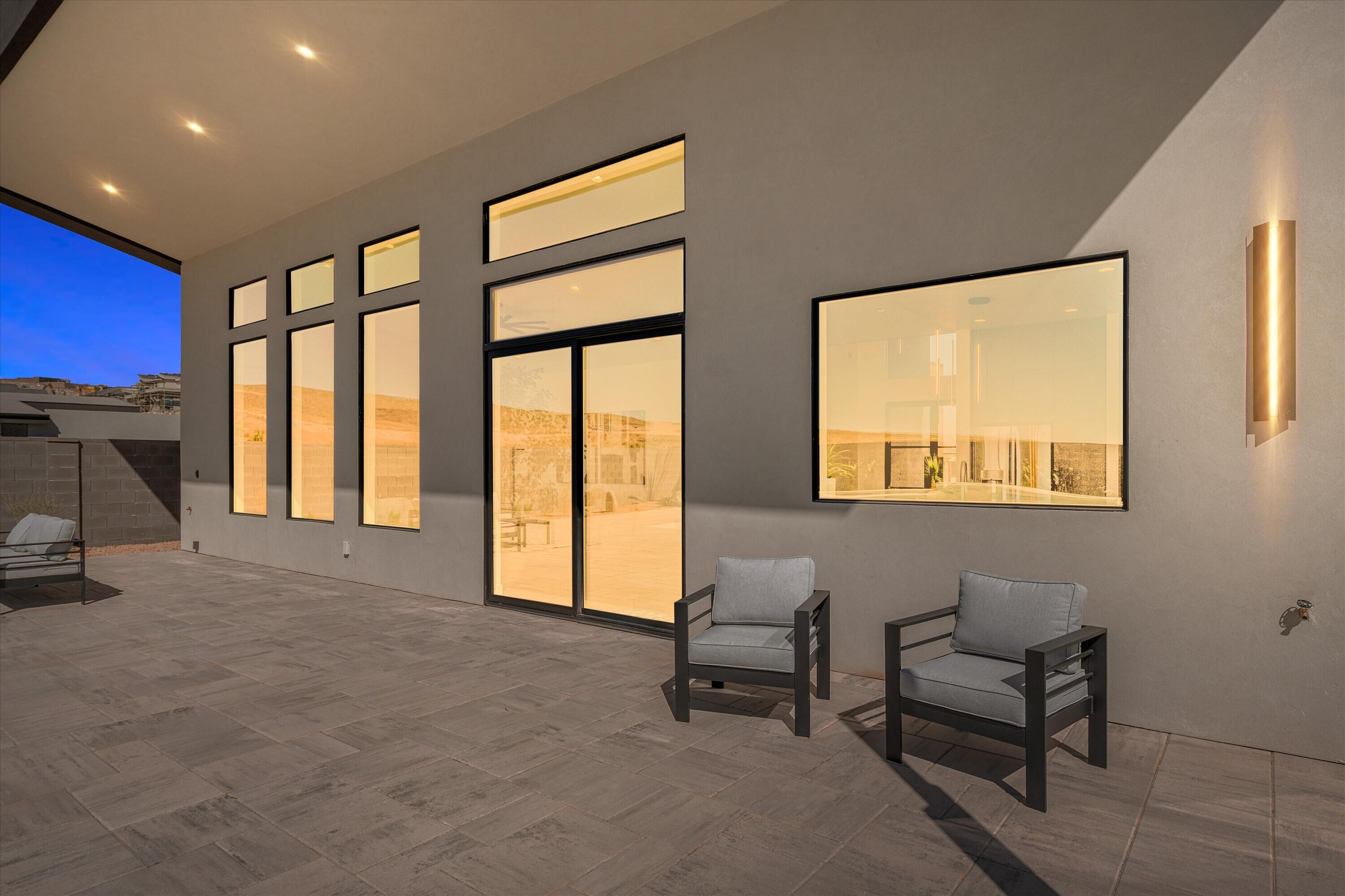 SCENIC POINTE - Residential