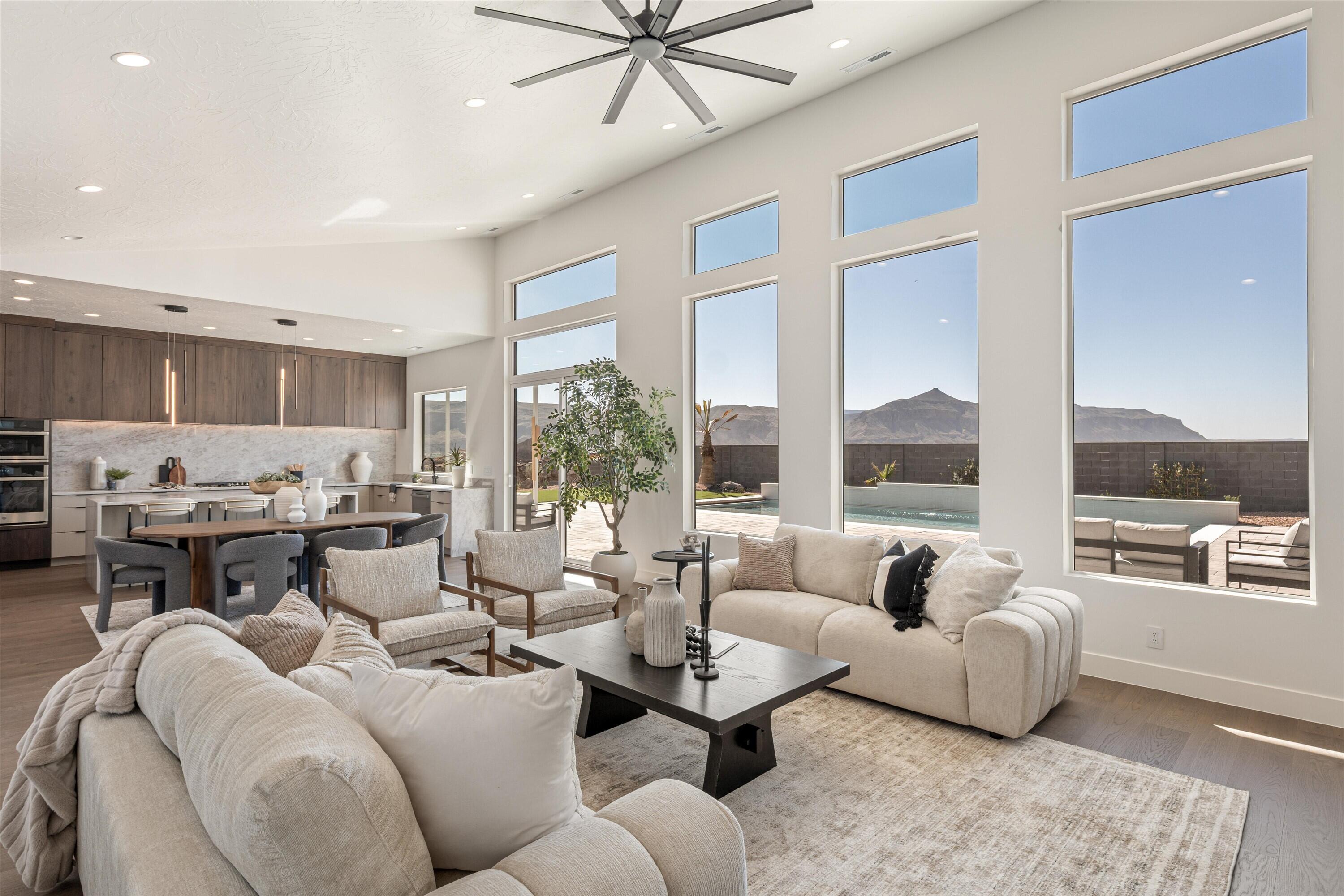 SCENIC POINTE - Residential