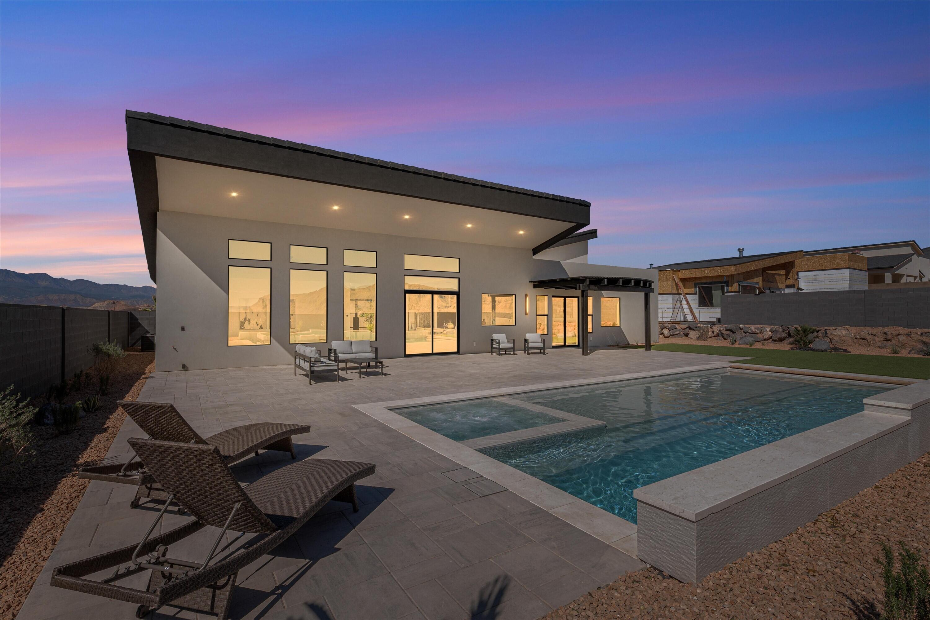 SCENIC POINTE - Residential