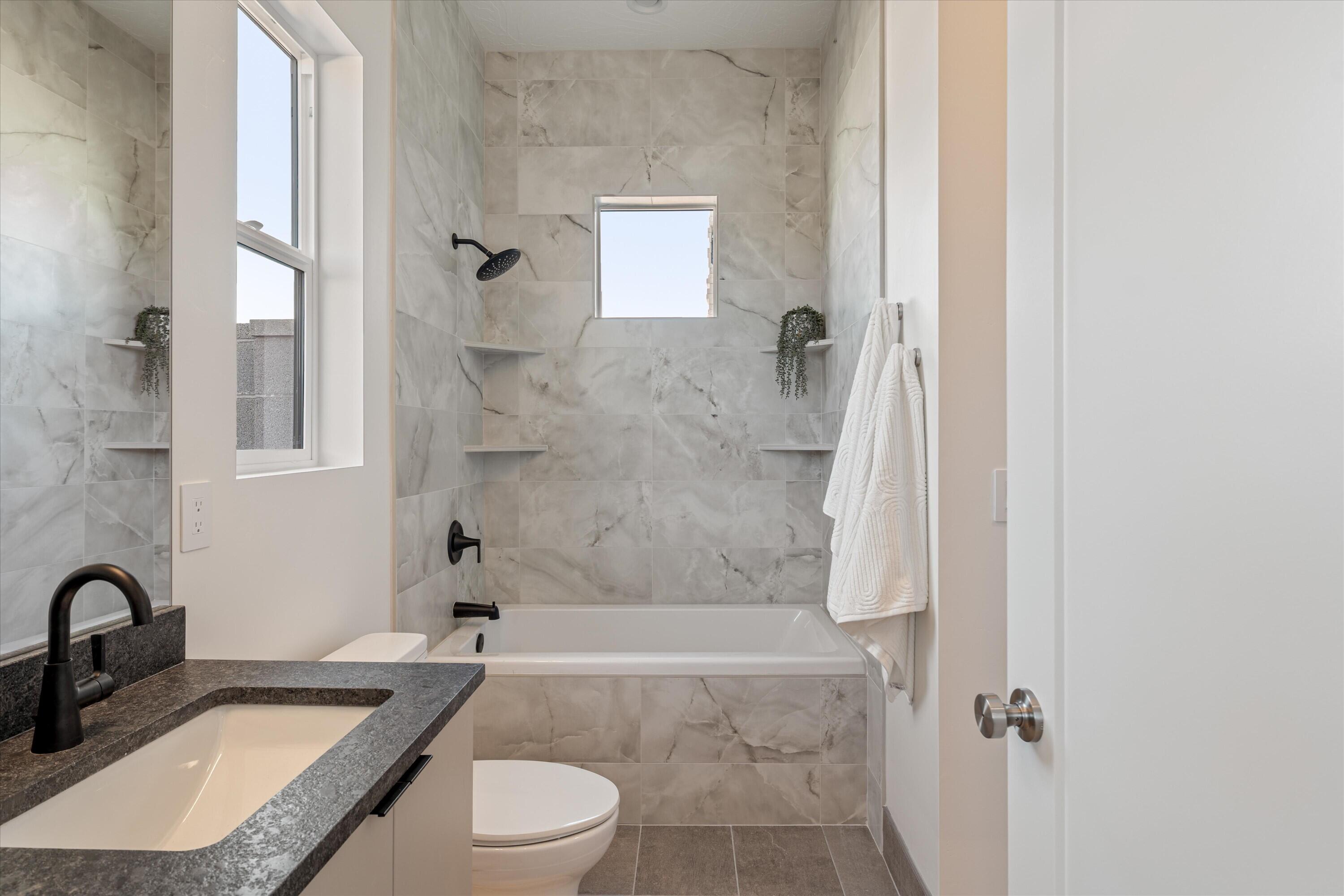 SCENIC POINTE - Residential