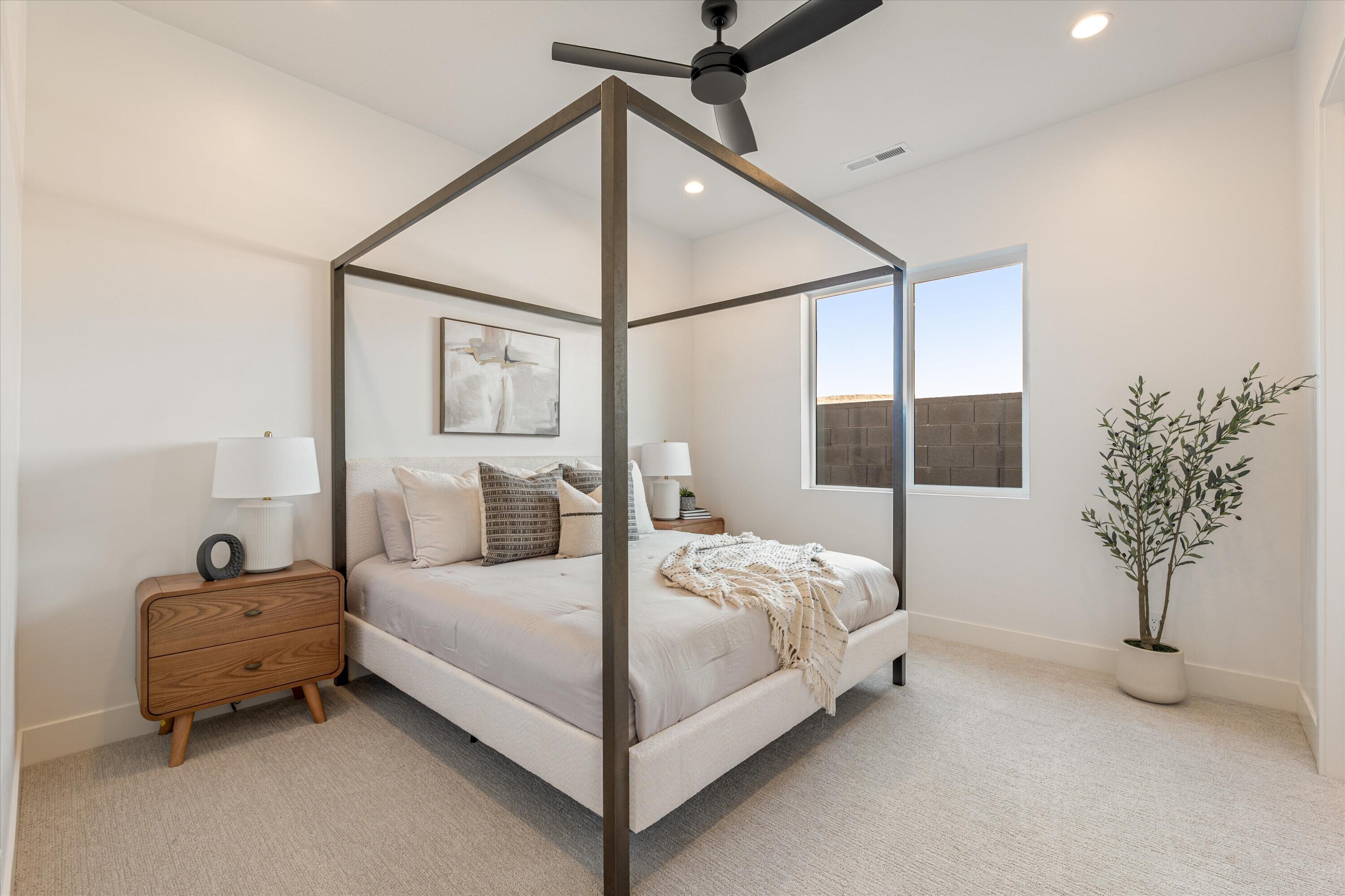 SCENIC POINTE - Residential