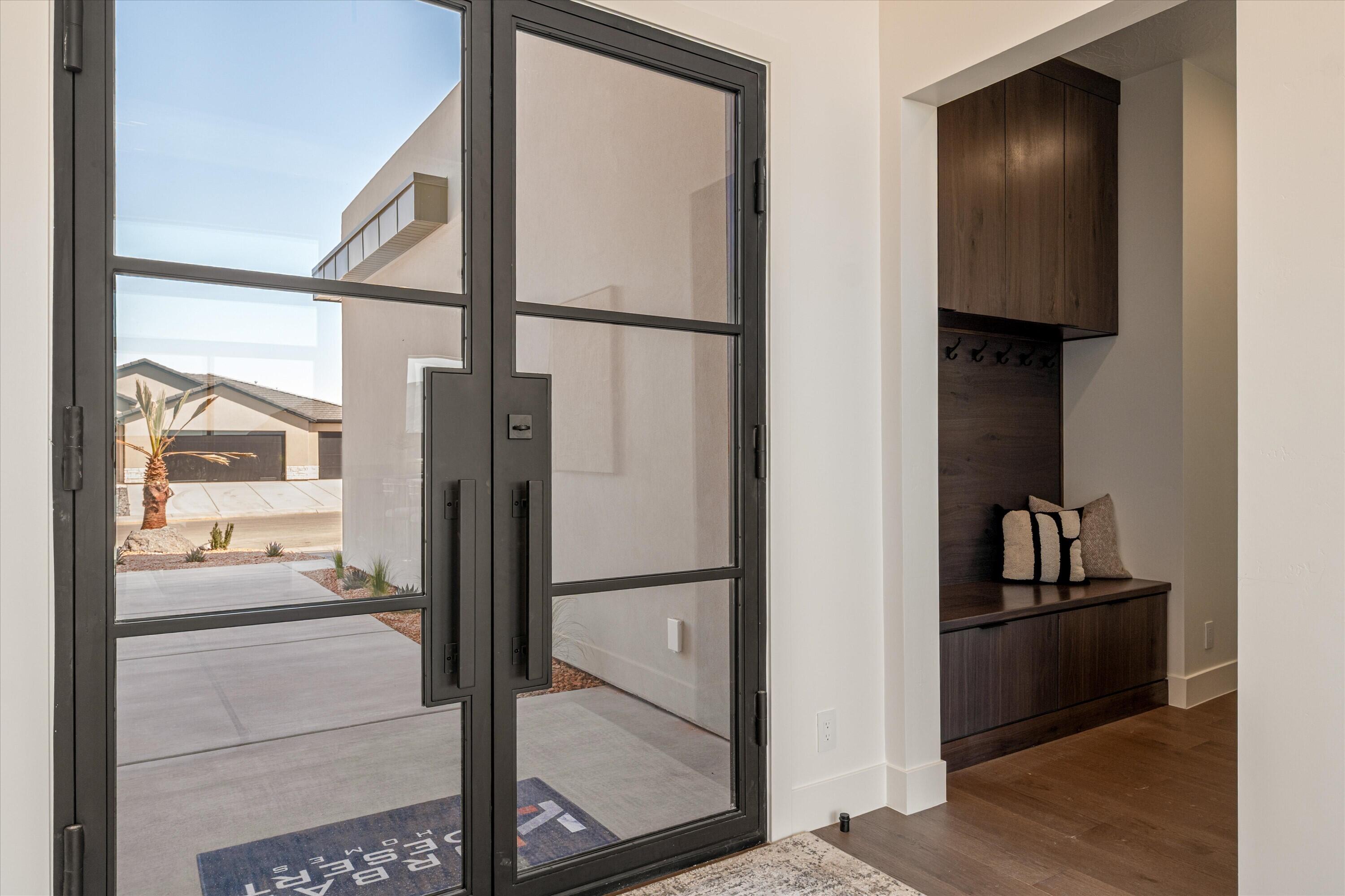 SCENIC POINTE - Residential