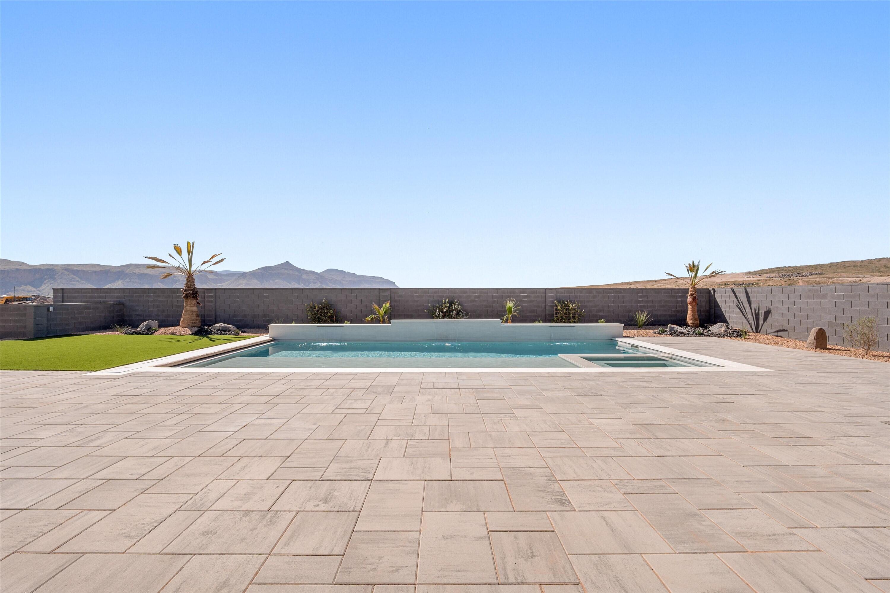 SCENIC POINTE - Residential