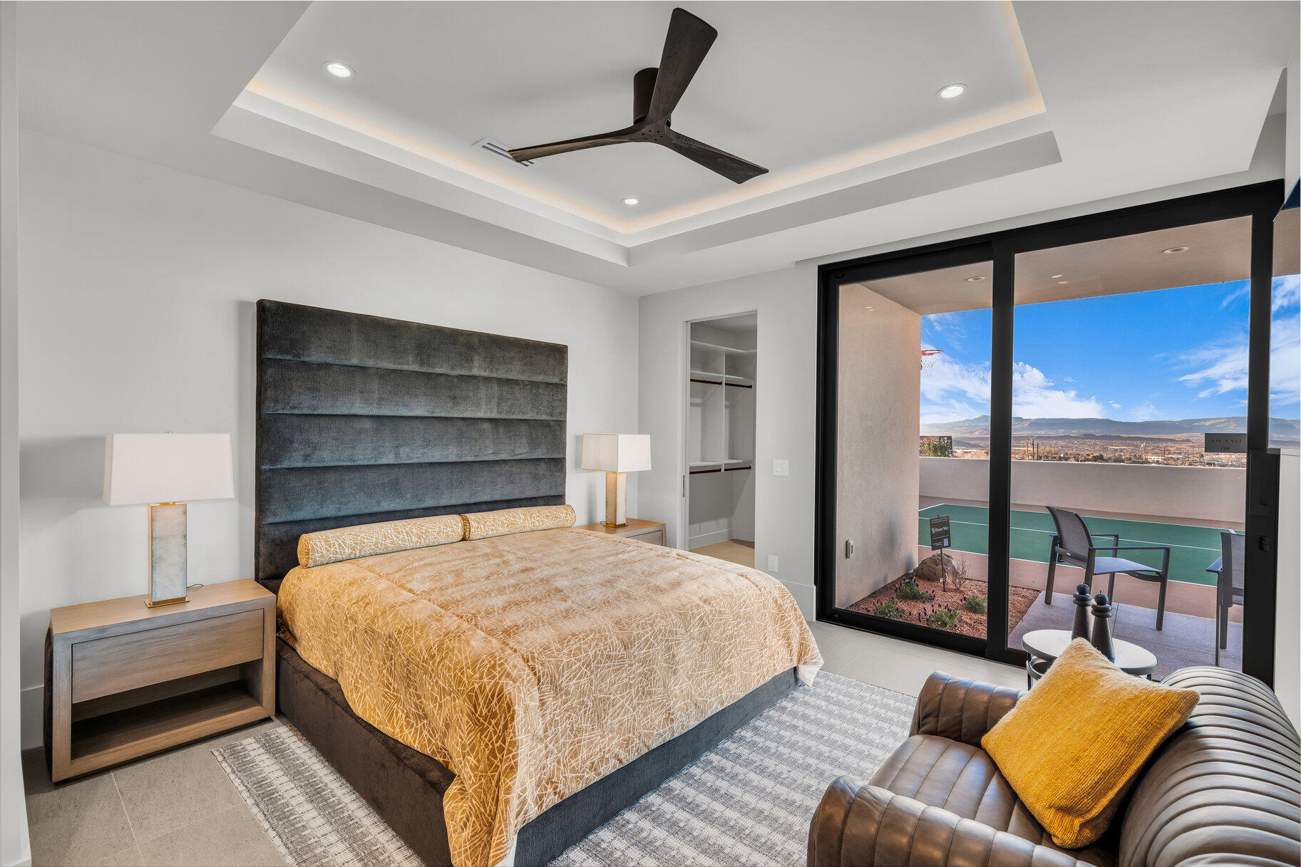 SOLENTE VILLAGE - Residential