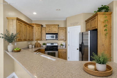 Tiny photo for 545 W 375 S, Hurricane, UT 84737 (MLS # 26-273427)