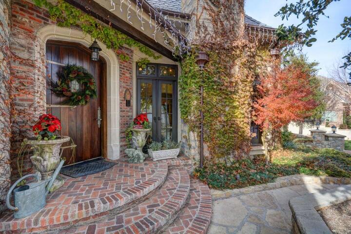 Santa Clara, Utah 84765, United States, 4 Bedrooms Bedrooms, ,6 BathroomsBathrooms,Residential,Active,57857