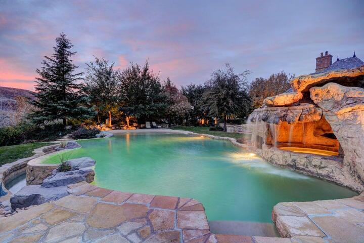 Santa Clara, Utah 84765, United States, 4 Bedrooms Bedrooms, ,6 BathroomsBathrooms,Residential,Active,57857
