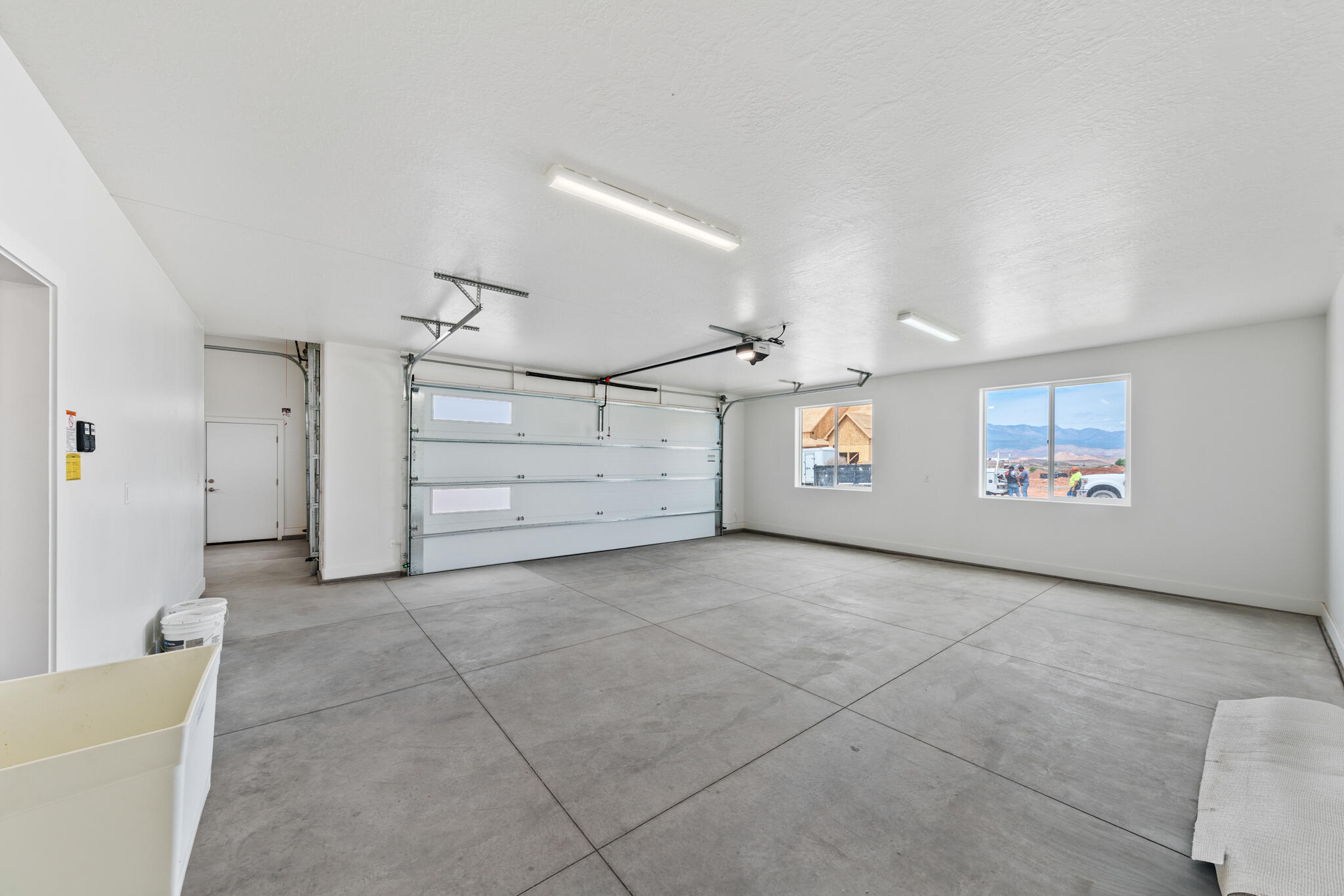 HURRICANE FIELDS ESTATES - Residential