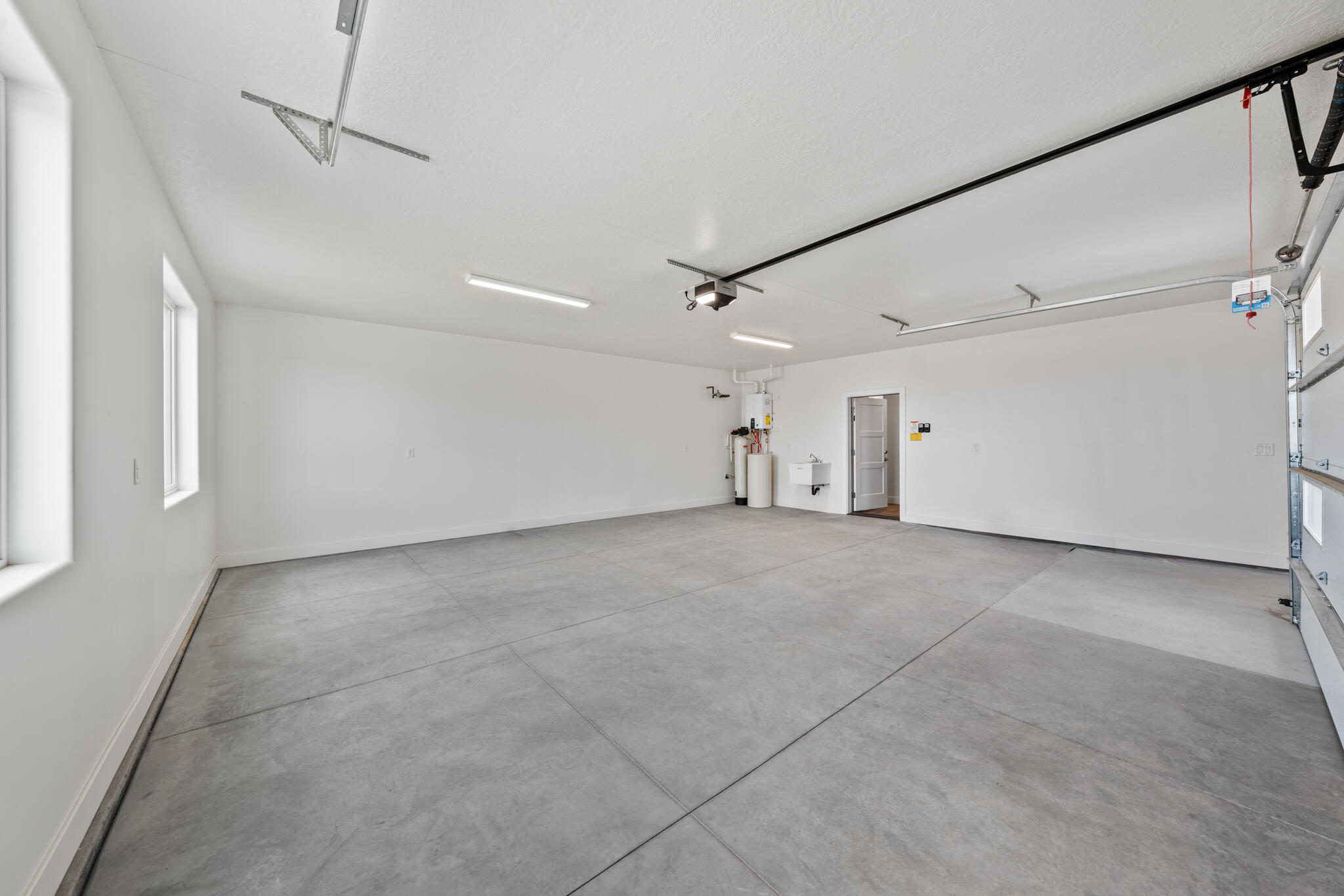 HURRICANE FIELDS ESTATES - Residential