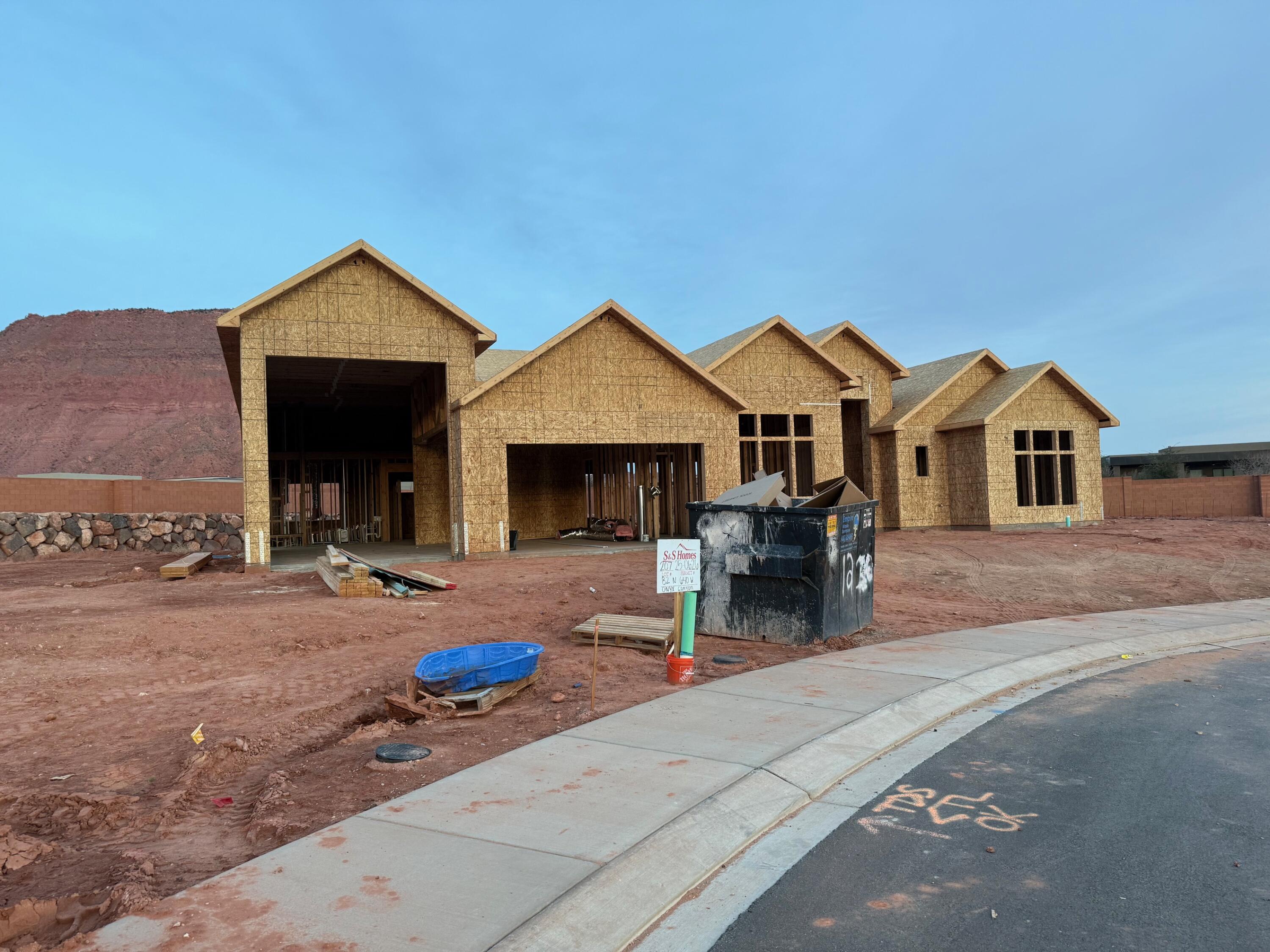 ONYX VALLEY - Residential