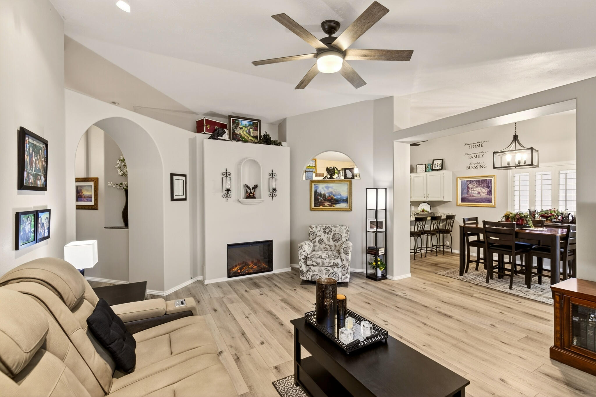 PADRE LAKES TOWNHOMES - Residential