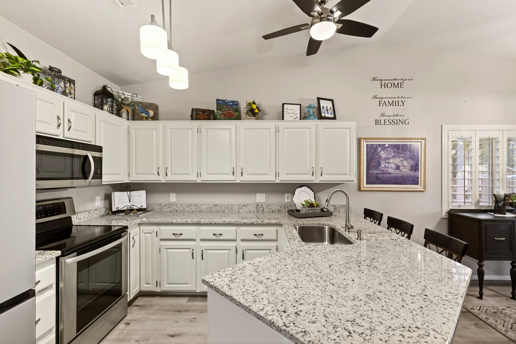 PADRE LAKES TOWNHOMES - Residential