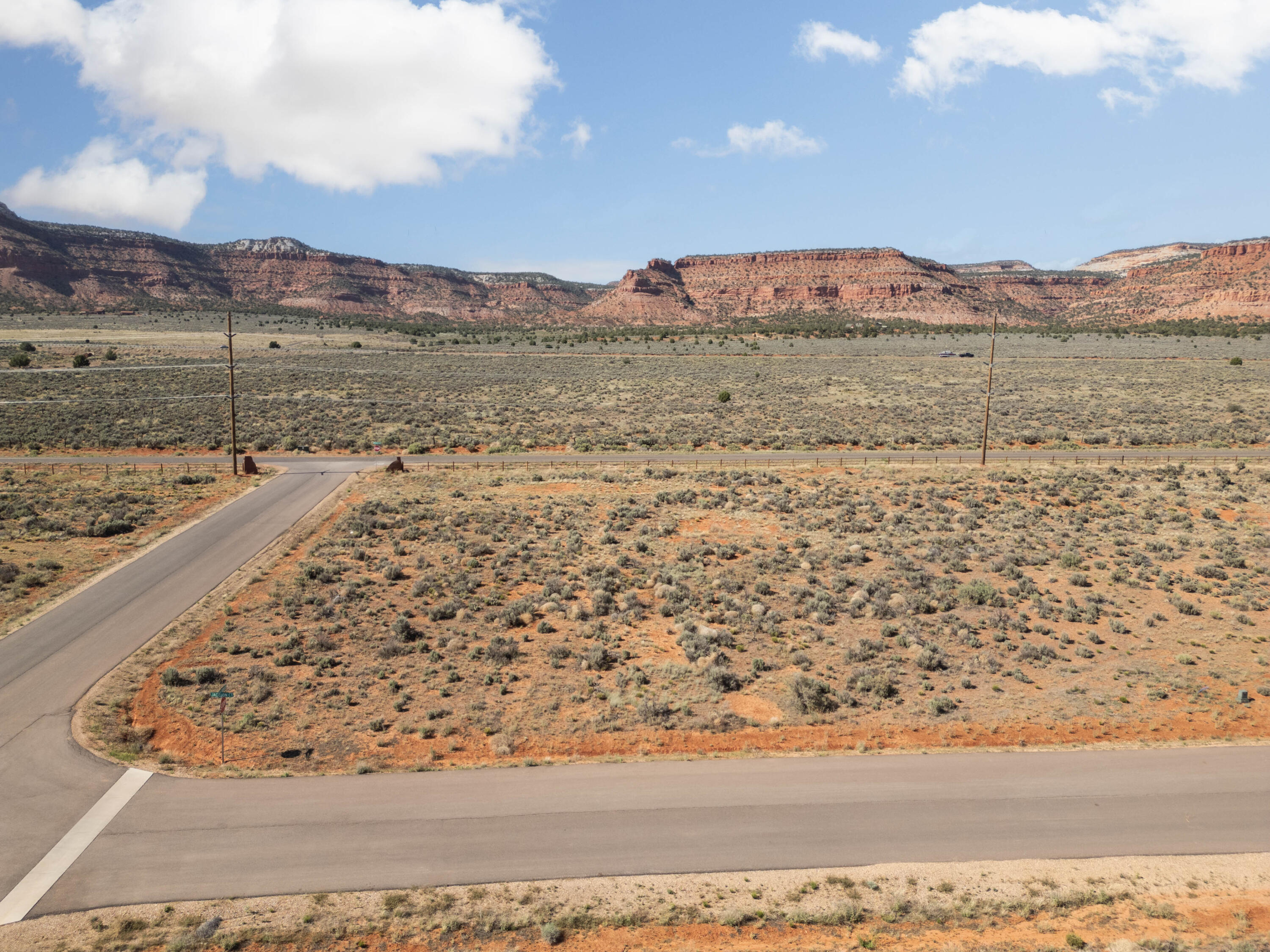 CRIMSON ESTATES - Land