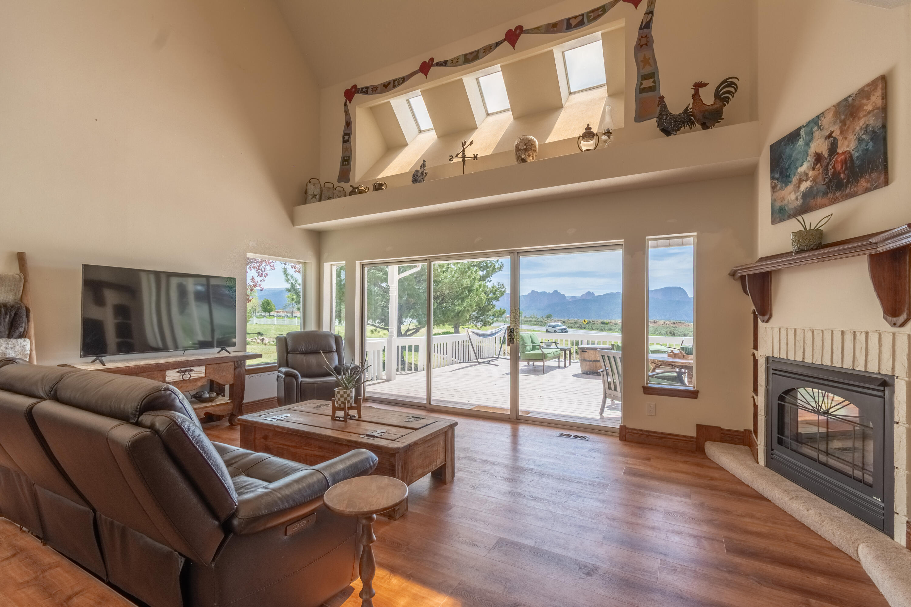 NEW HARMONY TOWNSITE - Residential