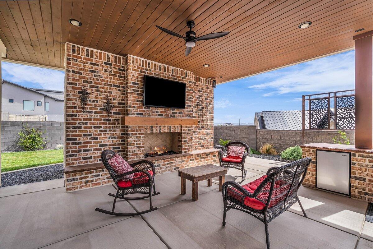 GRAND HEIGHTS - Residential