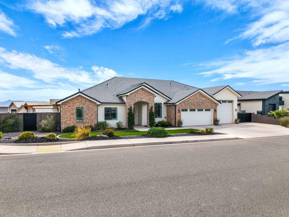 GRAND HEIGHTS - Residential