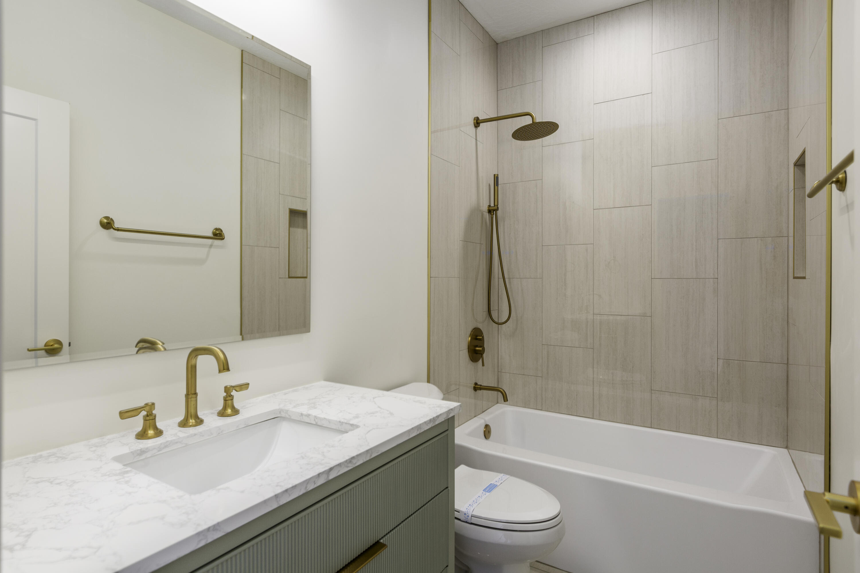ESTATES AT BURKE SPRINGS - Residential