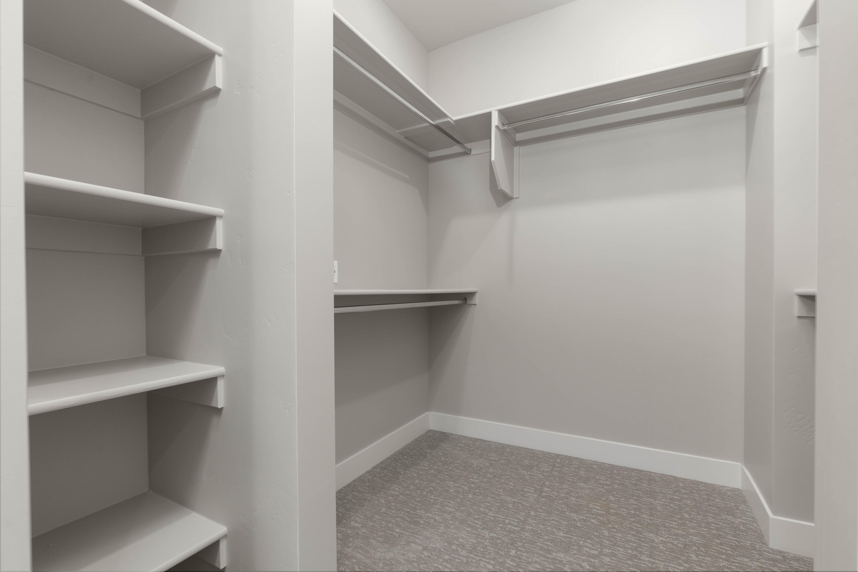 EAGLE POINTE - Residential